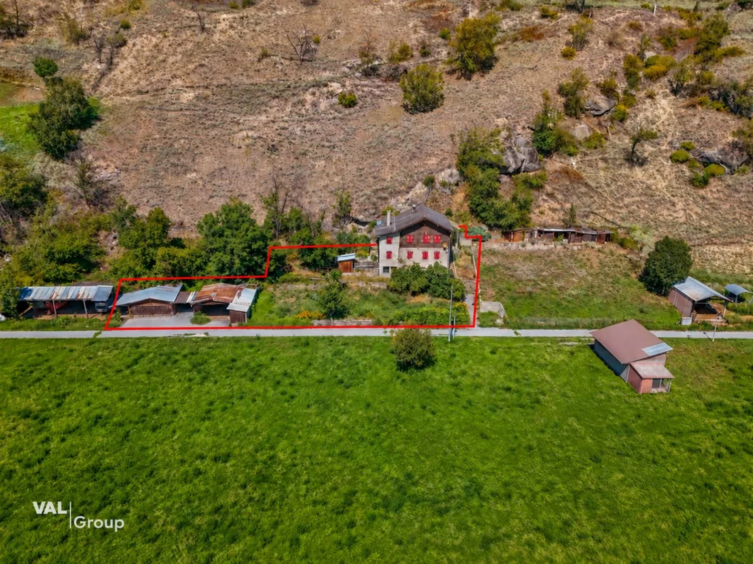 Baulandreserve mit Entwicklungspotenzial - Wohnhaus in Lalden