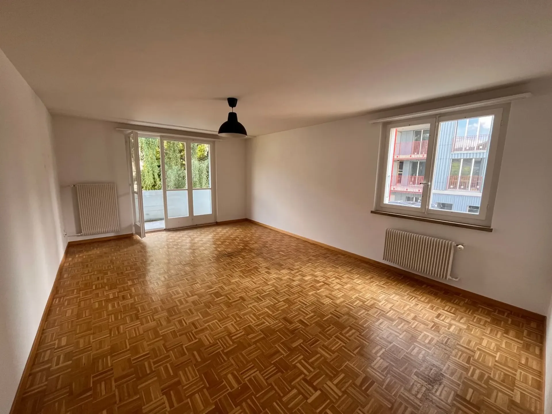 Sonnige 4-Zimmer-Wohnung mit Balkon in Thun
