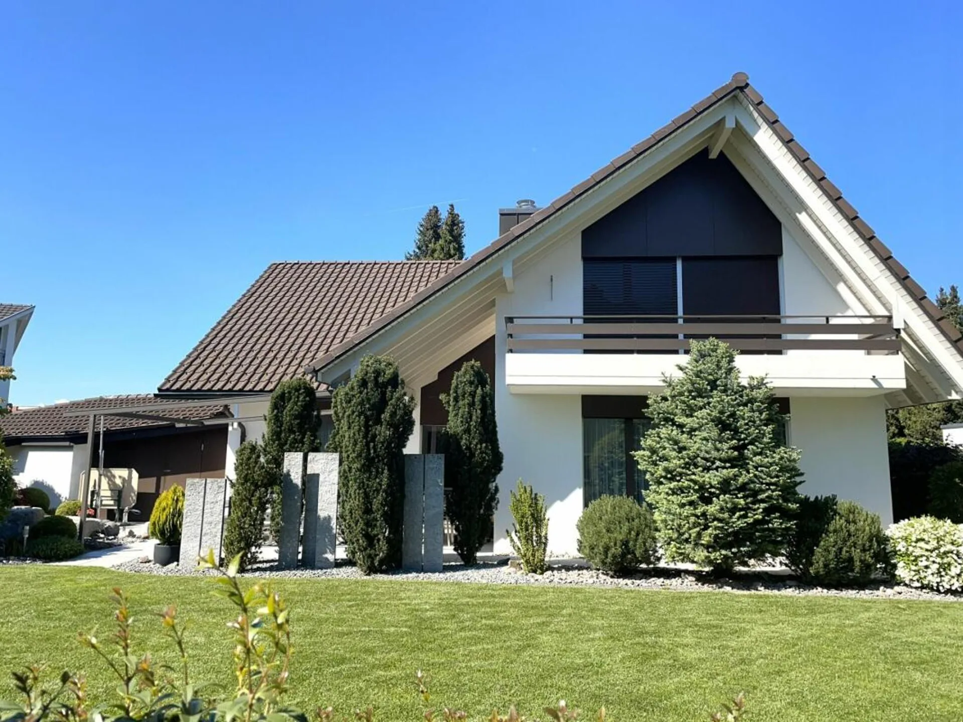 Top gepflegtes und sehr gut unterhaltenes 5 1/2 Zimmerhaus an zentraler Lage