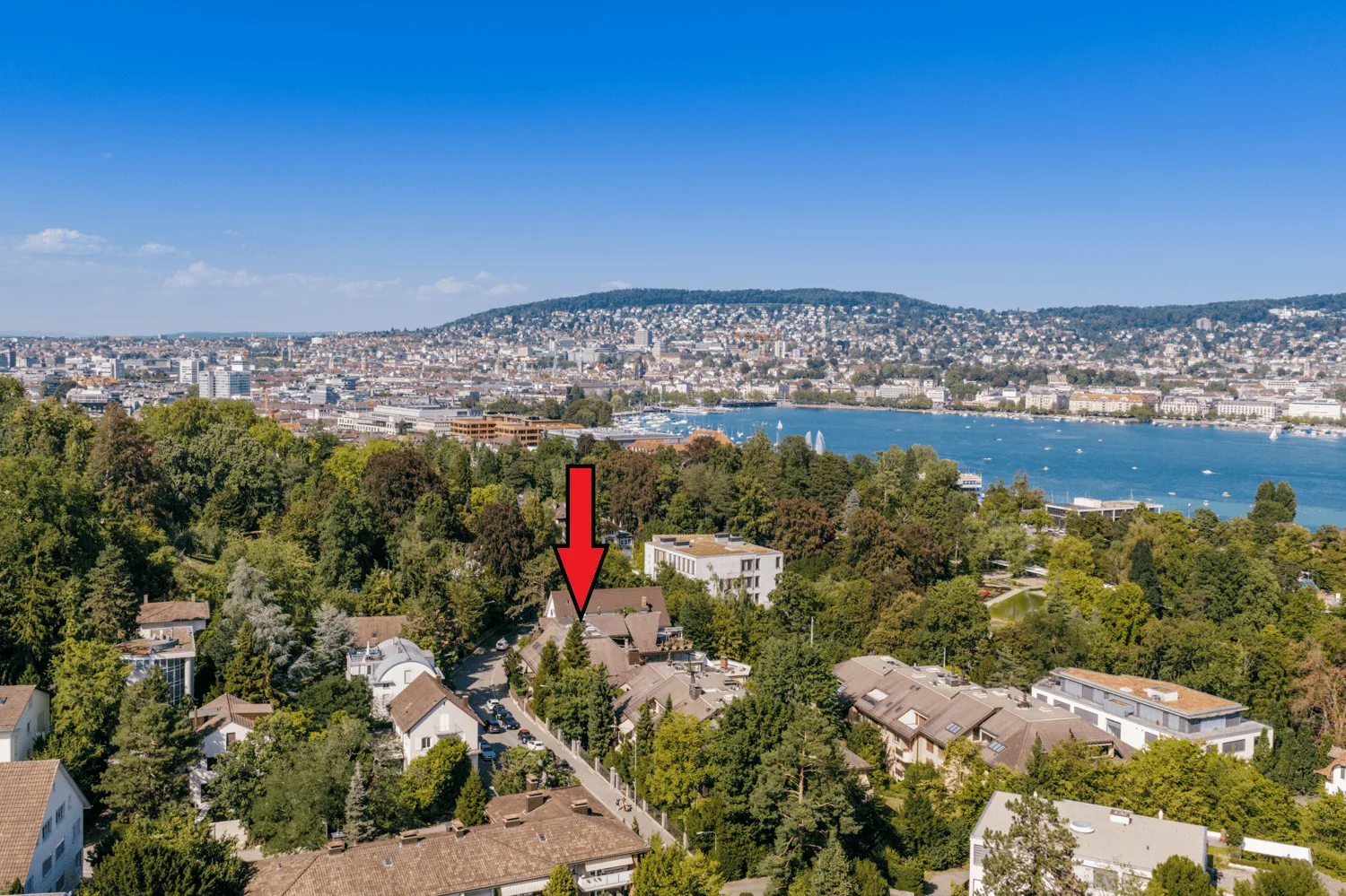 3.5-room apartment and huge hobby room - 97 m² for living. 80 m² for your ideas