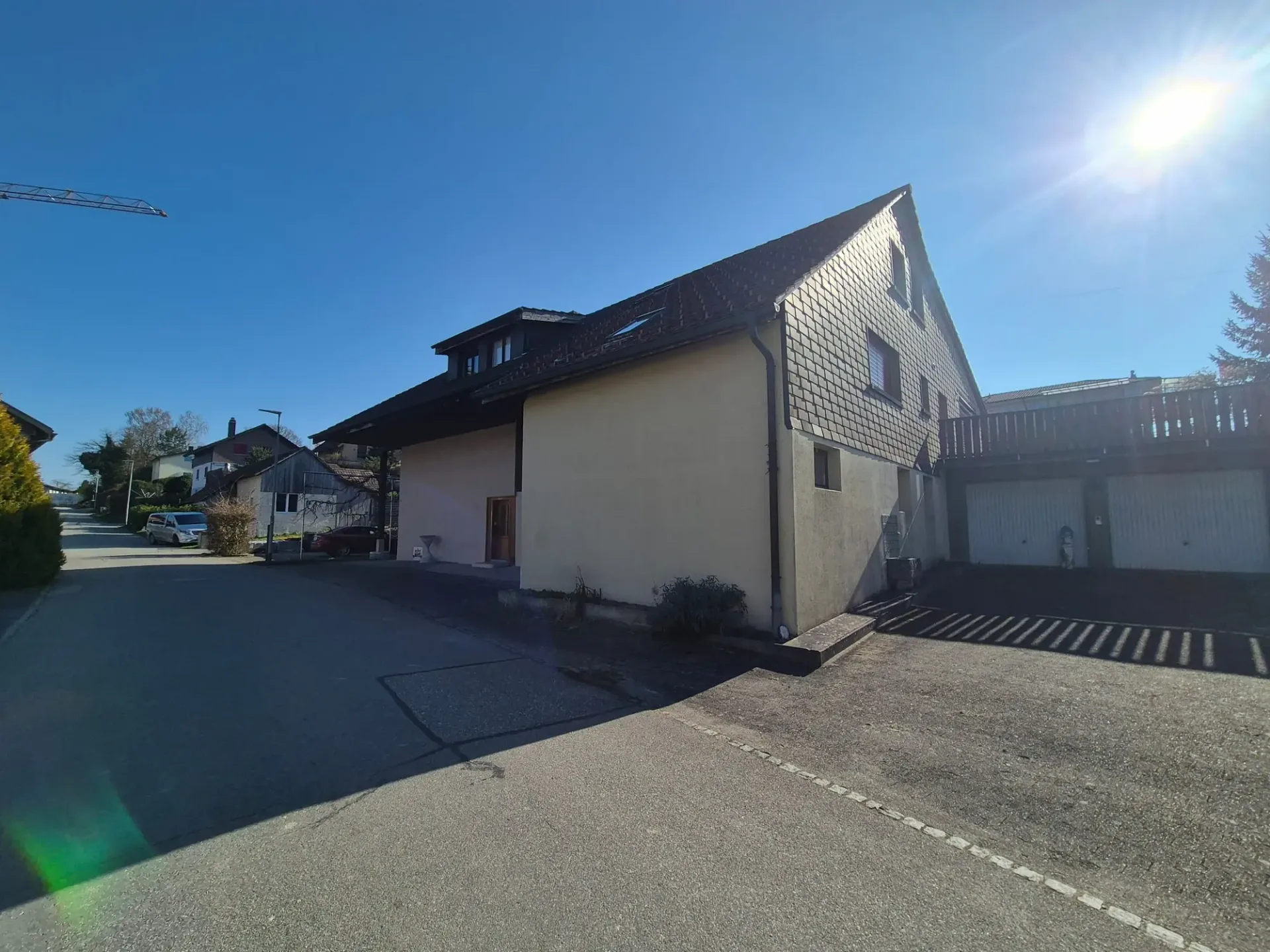 Mehrfamilienhaus mit 5 Einheiten in Kestenholz und Baulandreserve