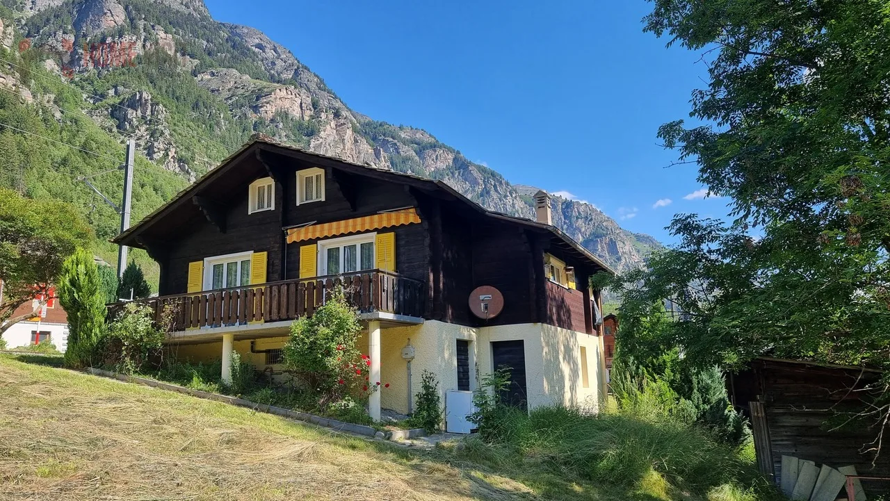 Maison de famille charmante dans un village de montagne pittoresque St. Niklaus VS