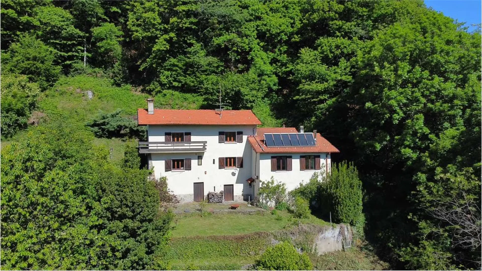 Schönes Landhaus in sonniger und ruhiger Lage mit