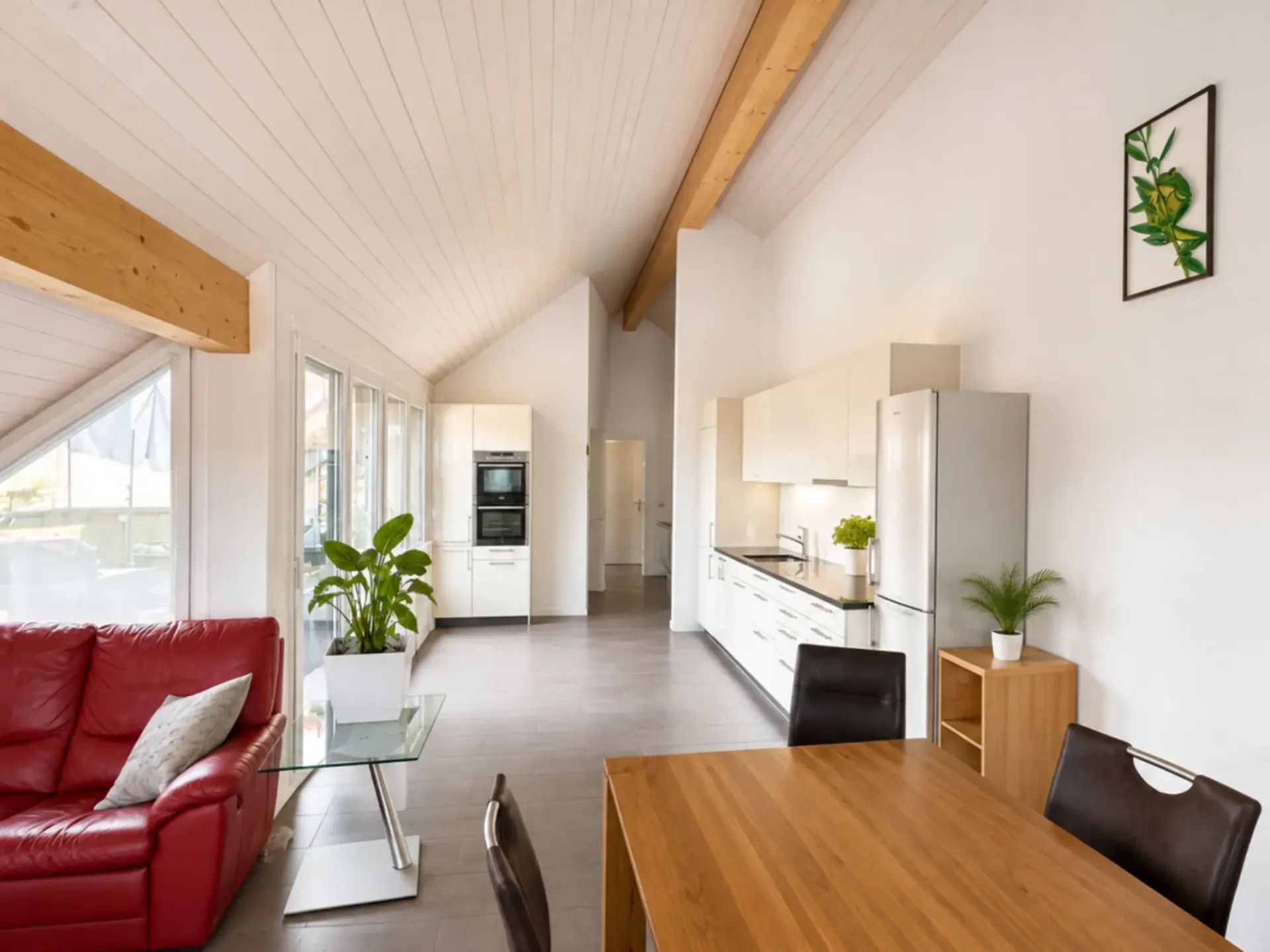 Modern renovation and spacious room layout