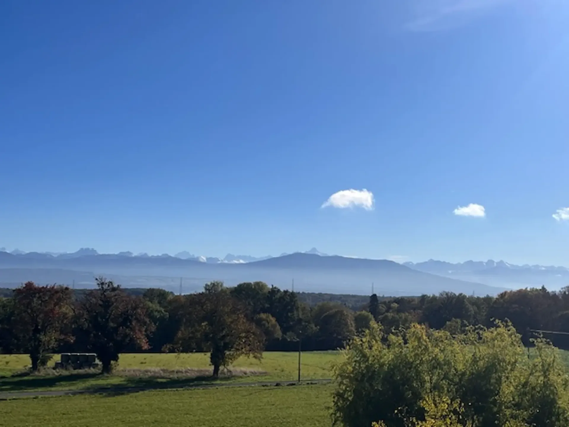 Einfamilienhaus in Barterzahlung nahe Nyon mit Panoramablick auf den See