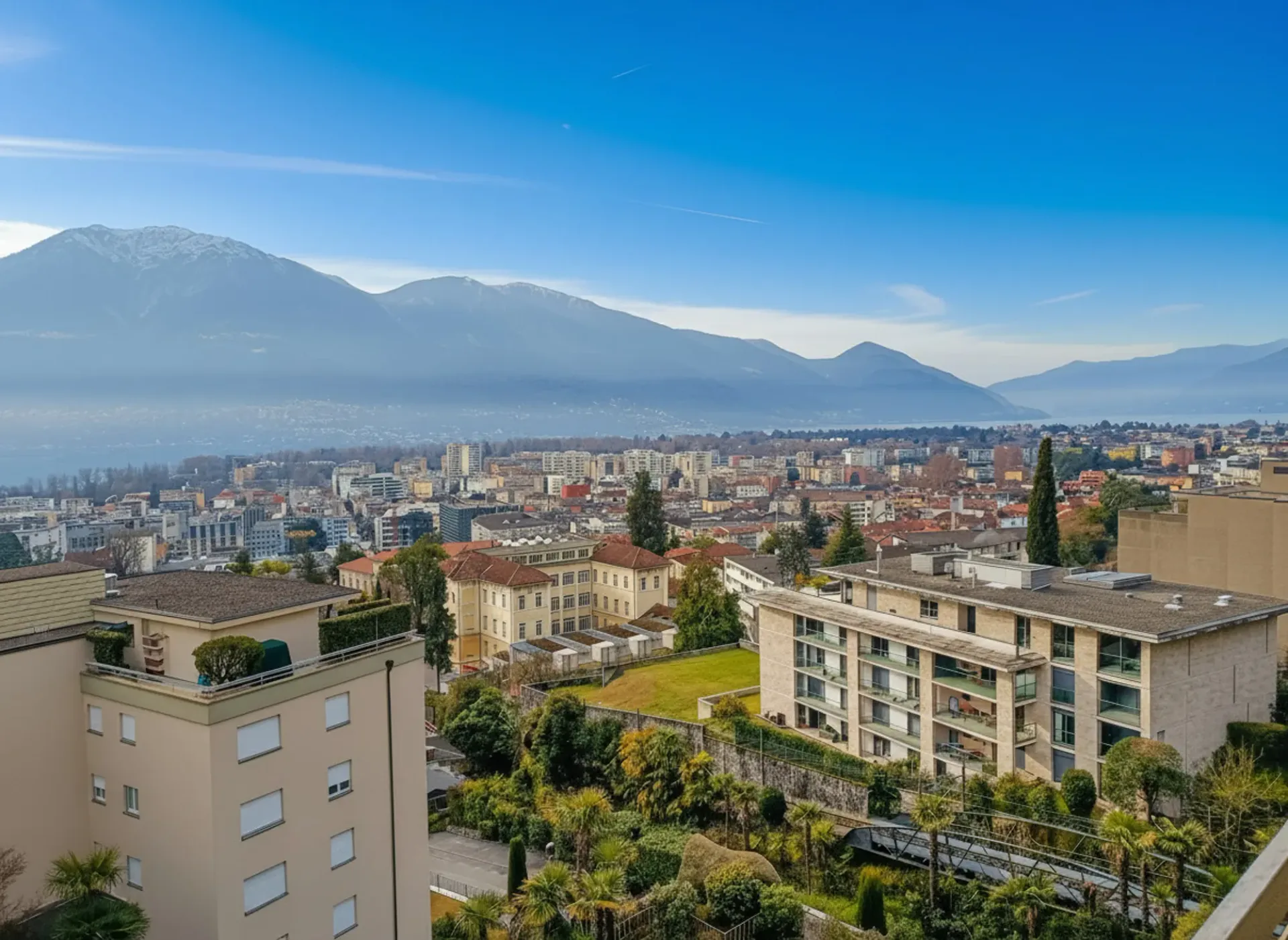 MURALTO - Vendiamo appartamento anche come residenza secondaria