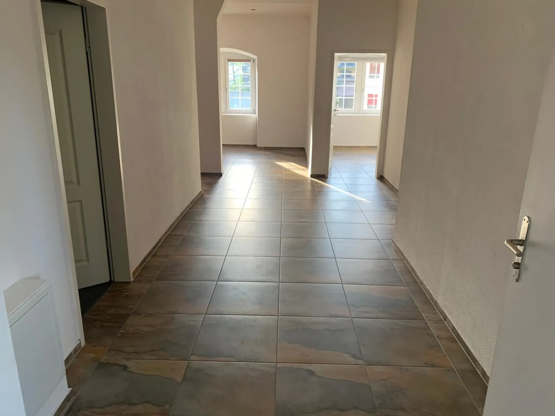 Grosszügige 3.5-Zimmer-Erdgeschosswohnung mit hohen Decken