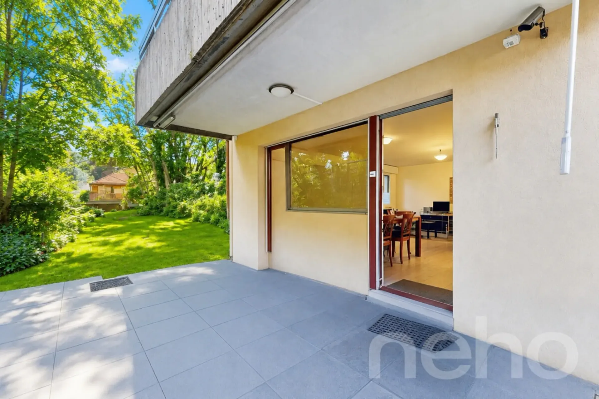 Oasis of Peace - Exclusive 3.5-Room Apartment with Additional Media Studio