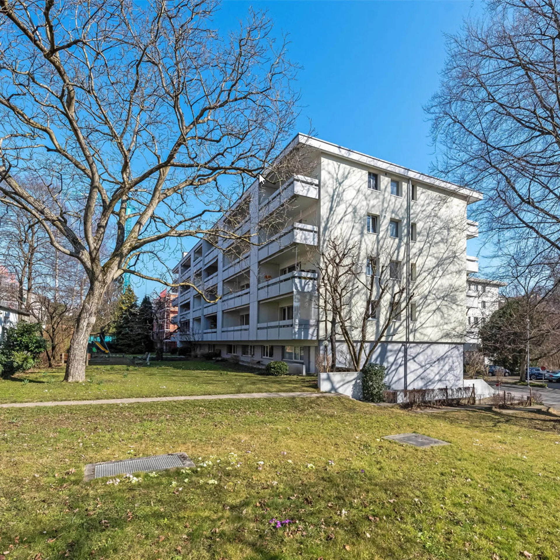 Schöne und helle 4.5 Zimmerwohnung in Binningen