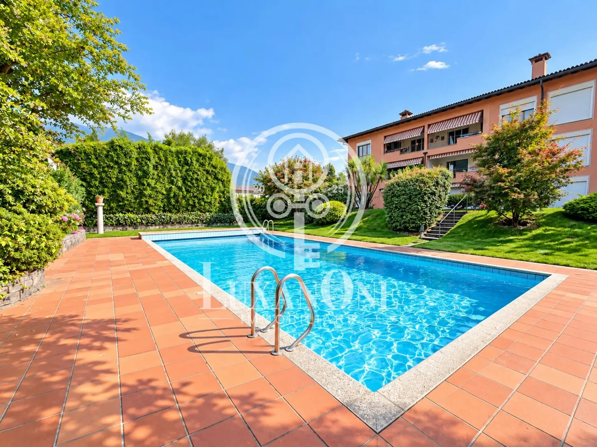 Exclusive 3.5-room apartment in a privileged location in Ascona – Pool, Golf & Mediterranean lifestyle