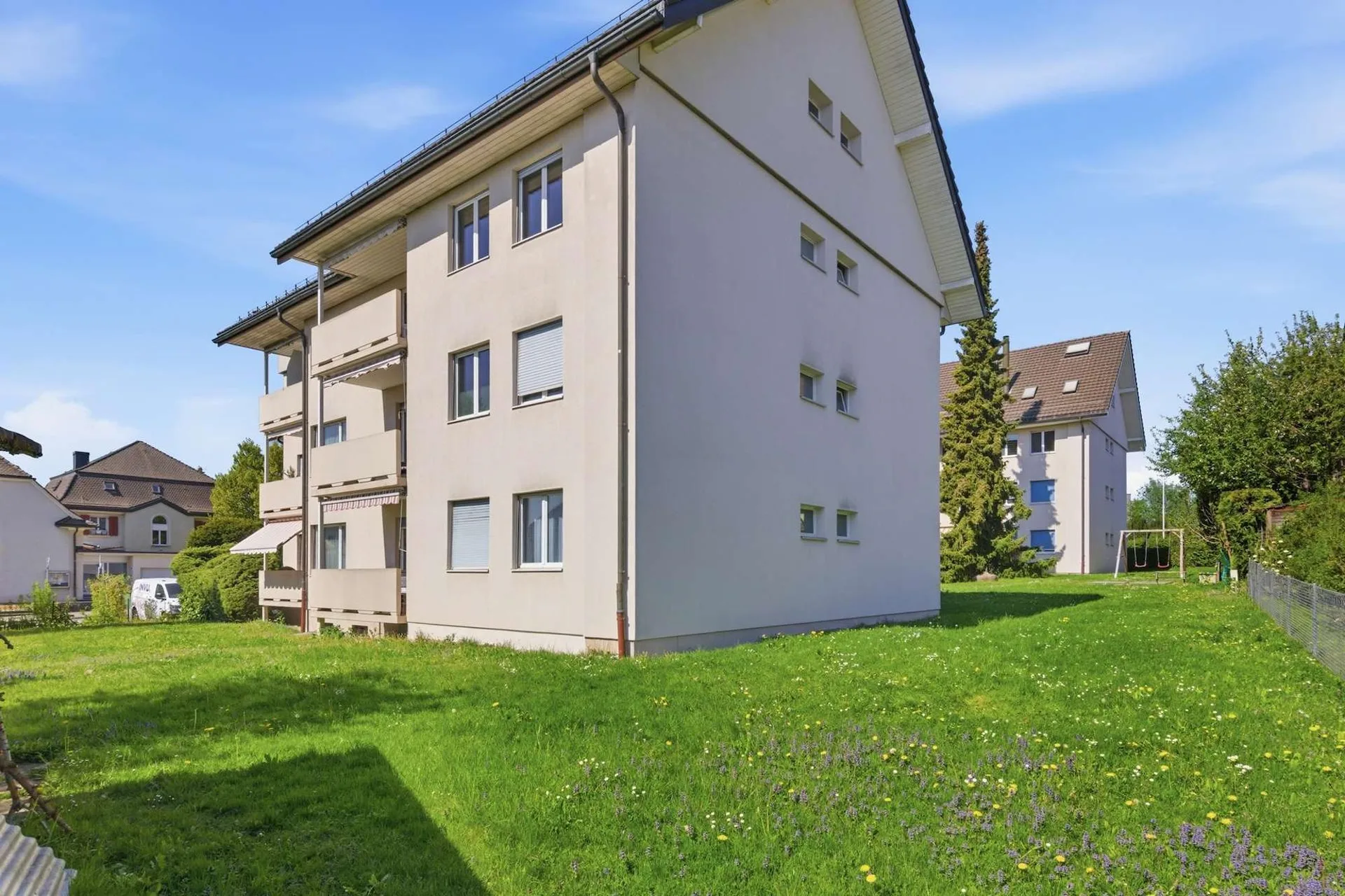 Appartamento di 4,5 locali ben tenuto in posizione centrale familiare a Wallisellen
