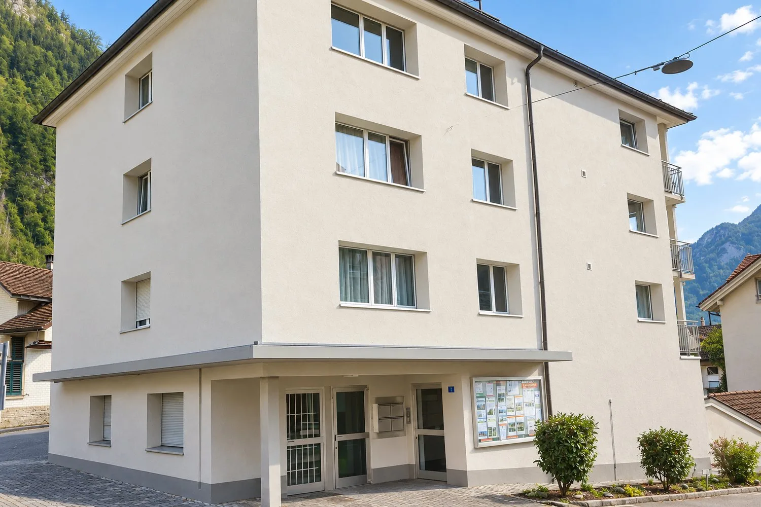 Charmante 2-Zimmerwohnung an der Bahnhofstrasse in Sisikon