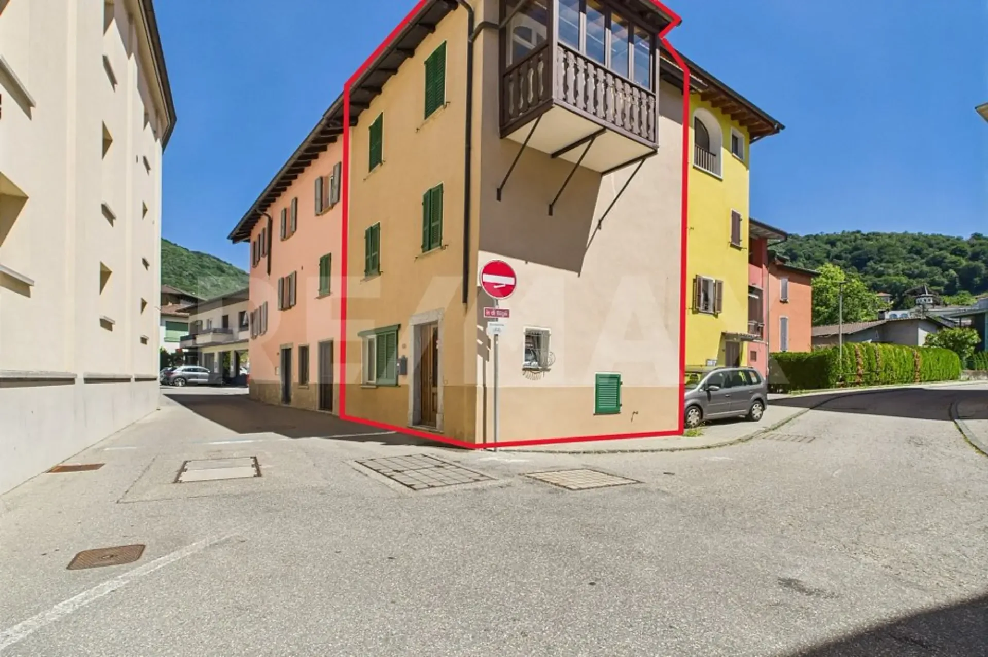 Casa di nucleo nel pieno centro di Tesserete - ristrutturazione necessaria