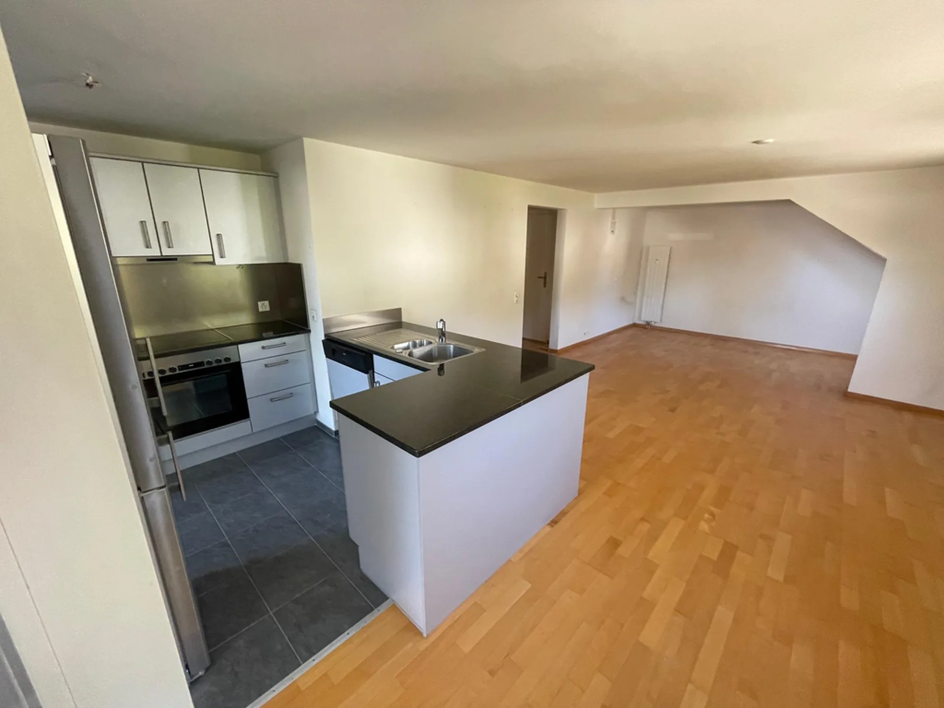 Wunderschöne 4.5-Zimmer-Dachwohnung - in der Nähe der ISB