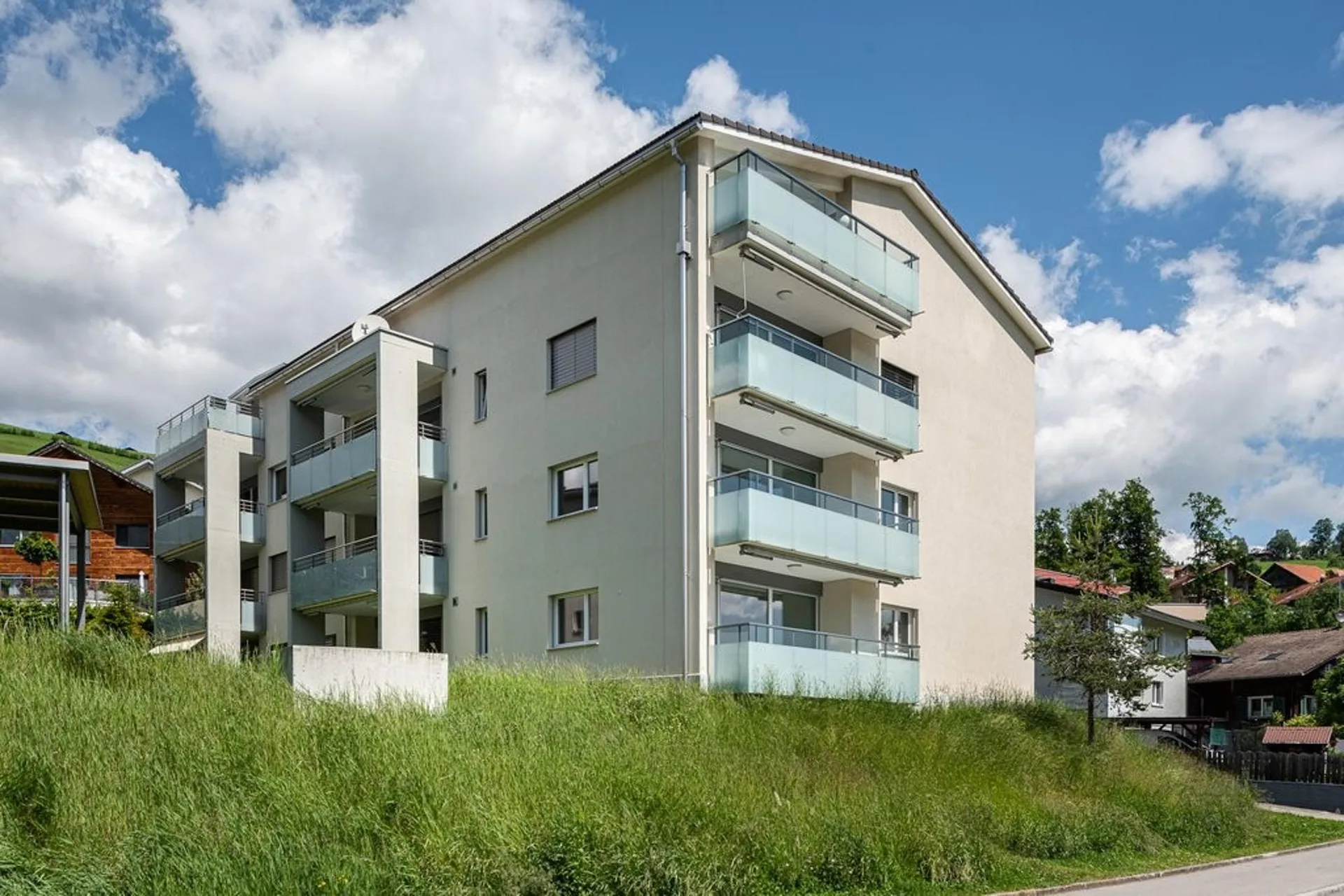 Moderne Dachwohnung sucht Bewohner