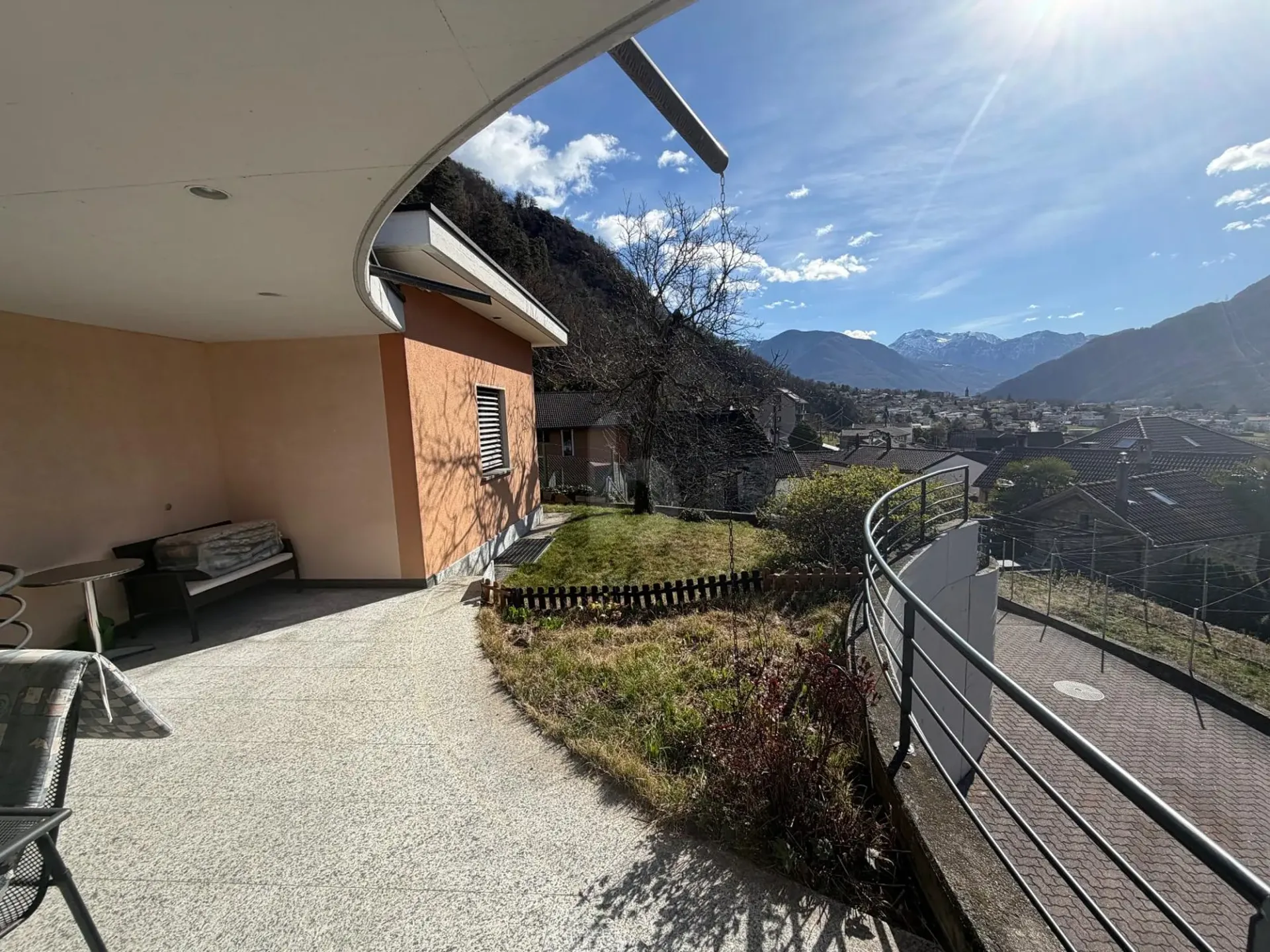 Einfamilienhaus mit Baugrundstück
