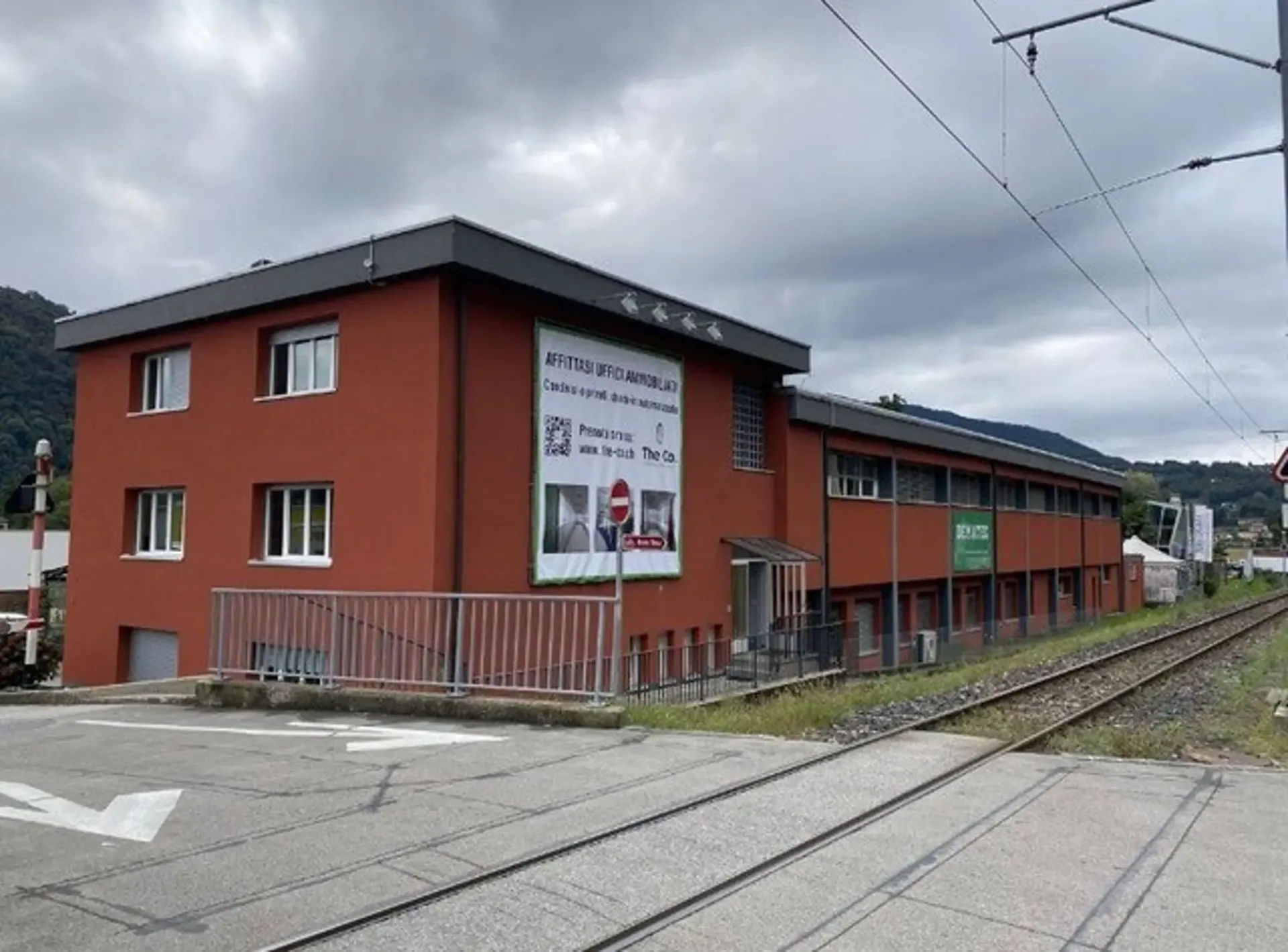 Büro zur Miete in Caslano – Funktionale Fläche mit optimaler Lage