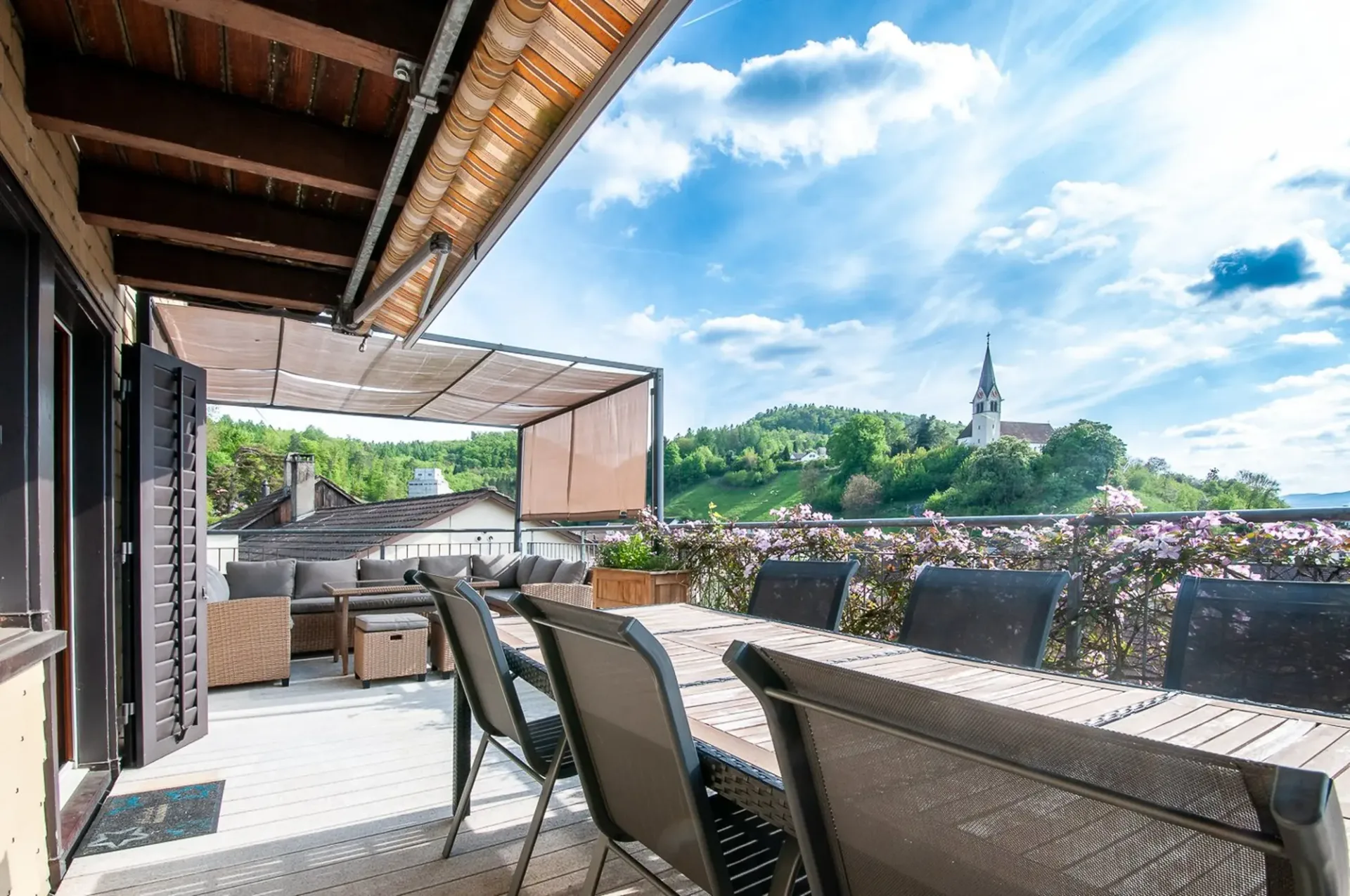 Einfamilienhaus mit Weitsicht und Potential an Top-Lage