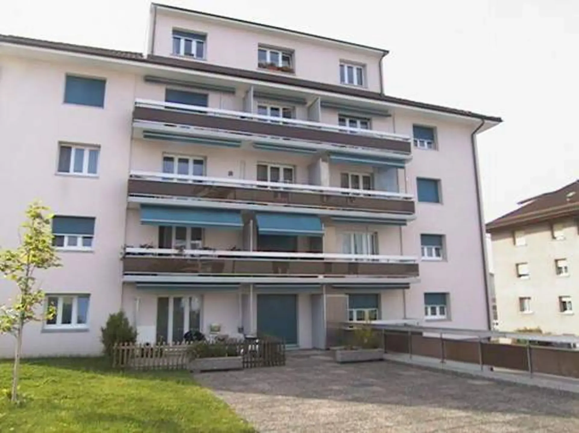 Studio ideally located in Crissier