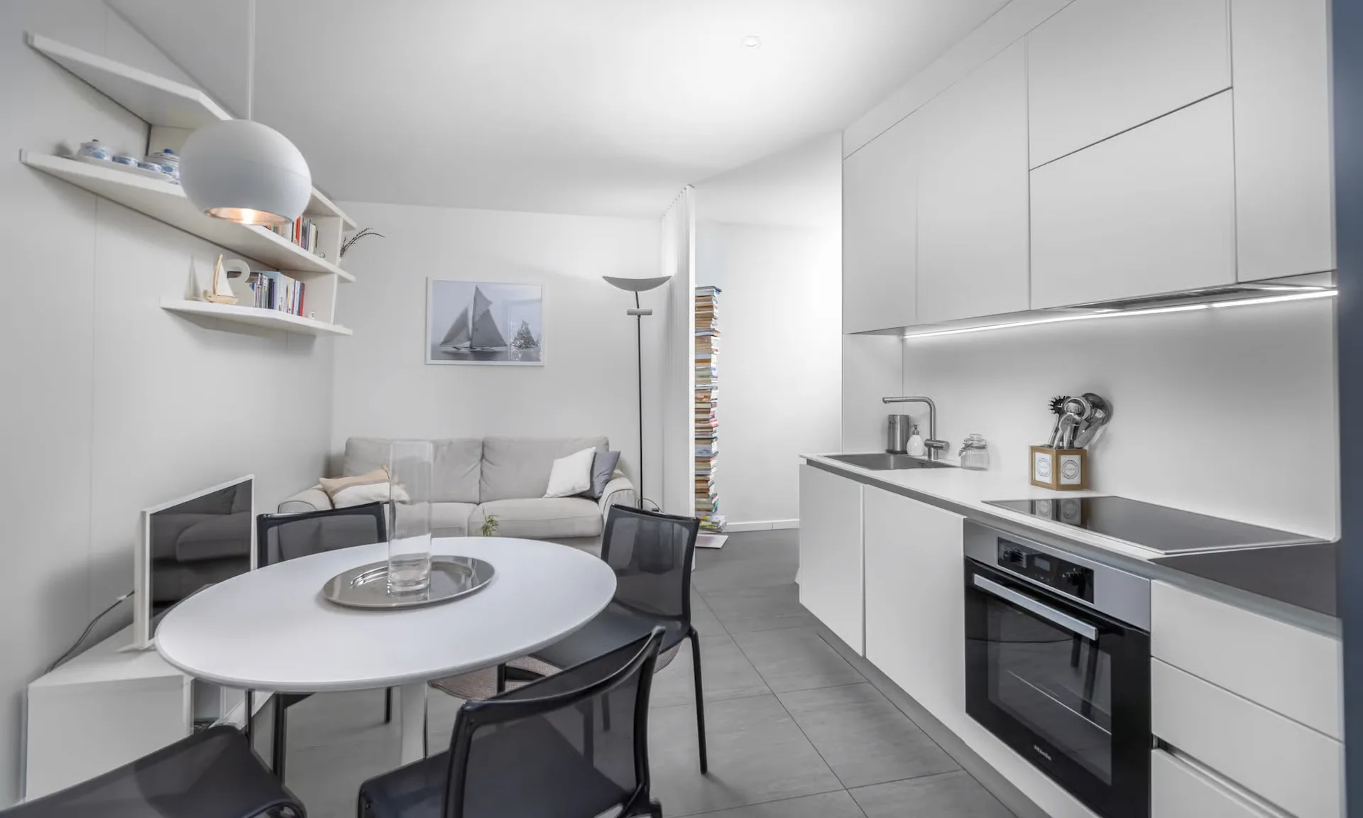 BELLISSIMO E MODERNO 2.5 CON GIARDINO PRIVATO A MASSAGNO