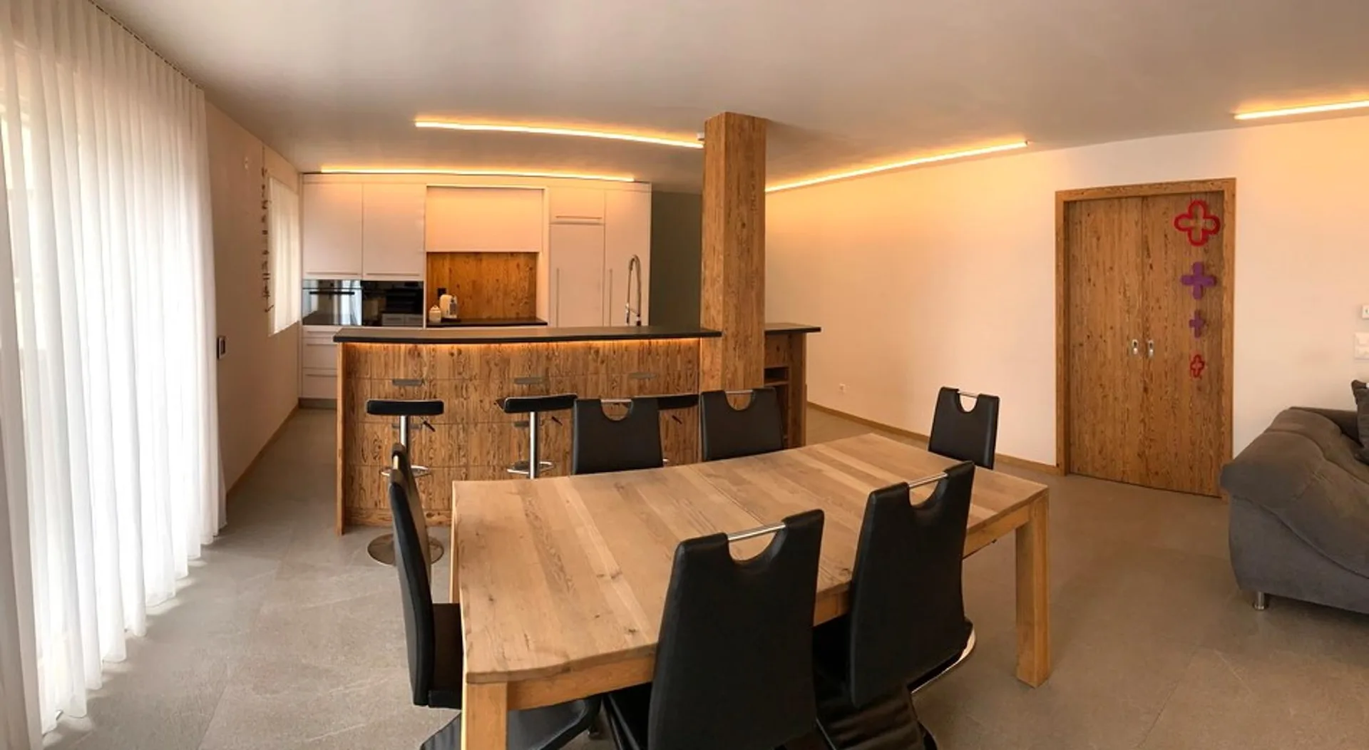 Appartement exclusif de 5,5 pièces à Sent. Vivre avec un panorama montagnard.