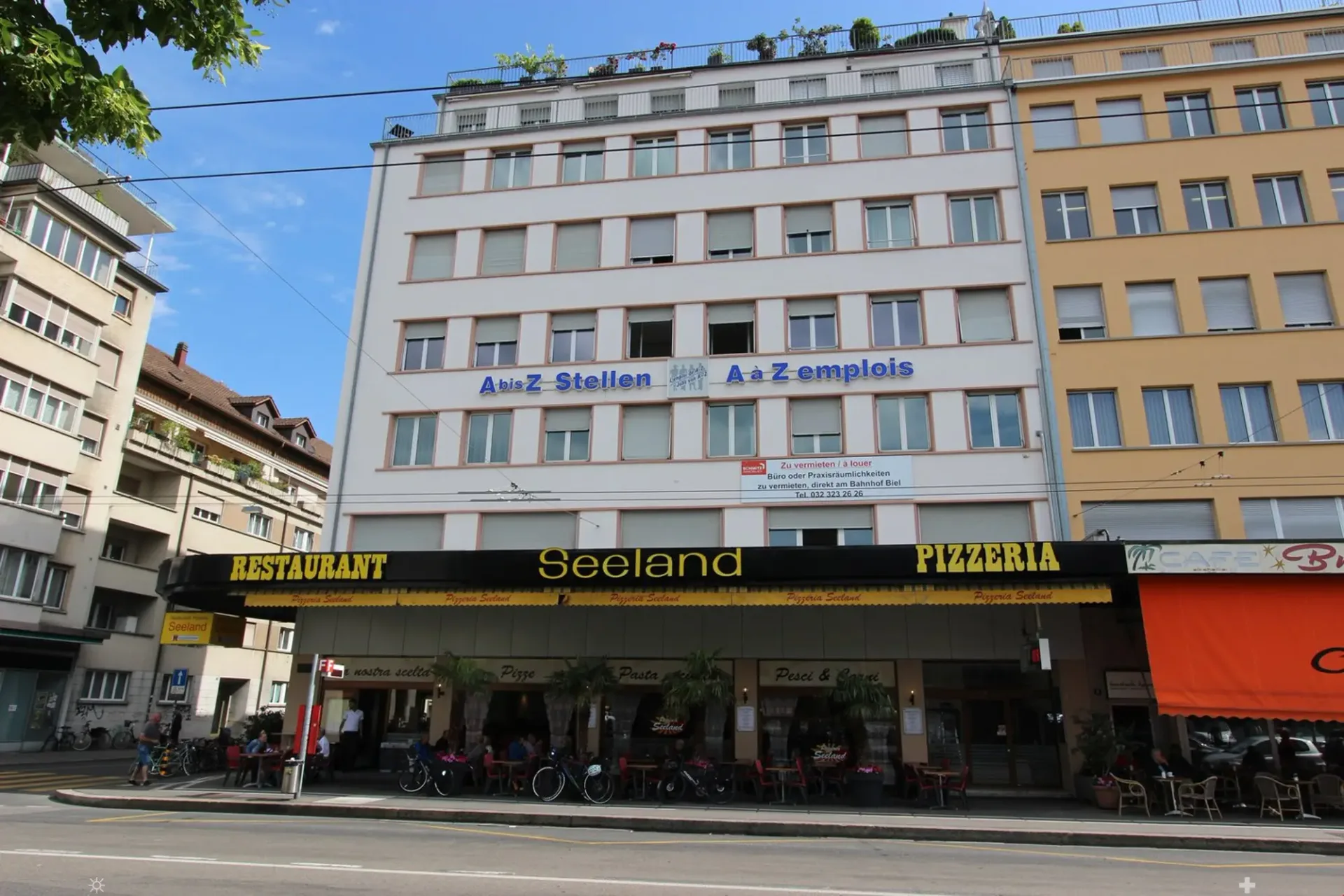 Top Lage vis-à-vis vom Bahnhof - grosse und helle Räume