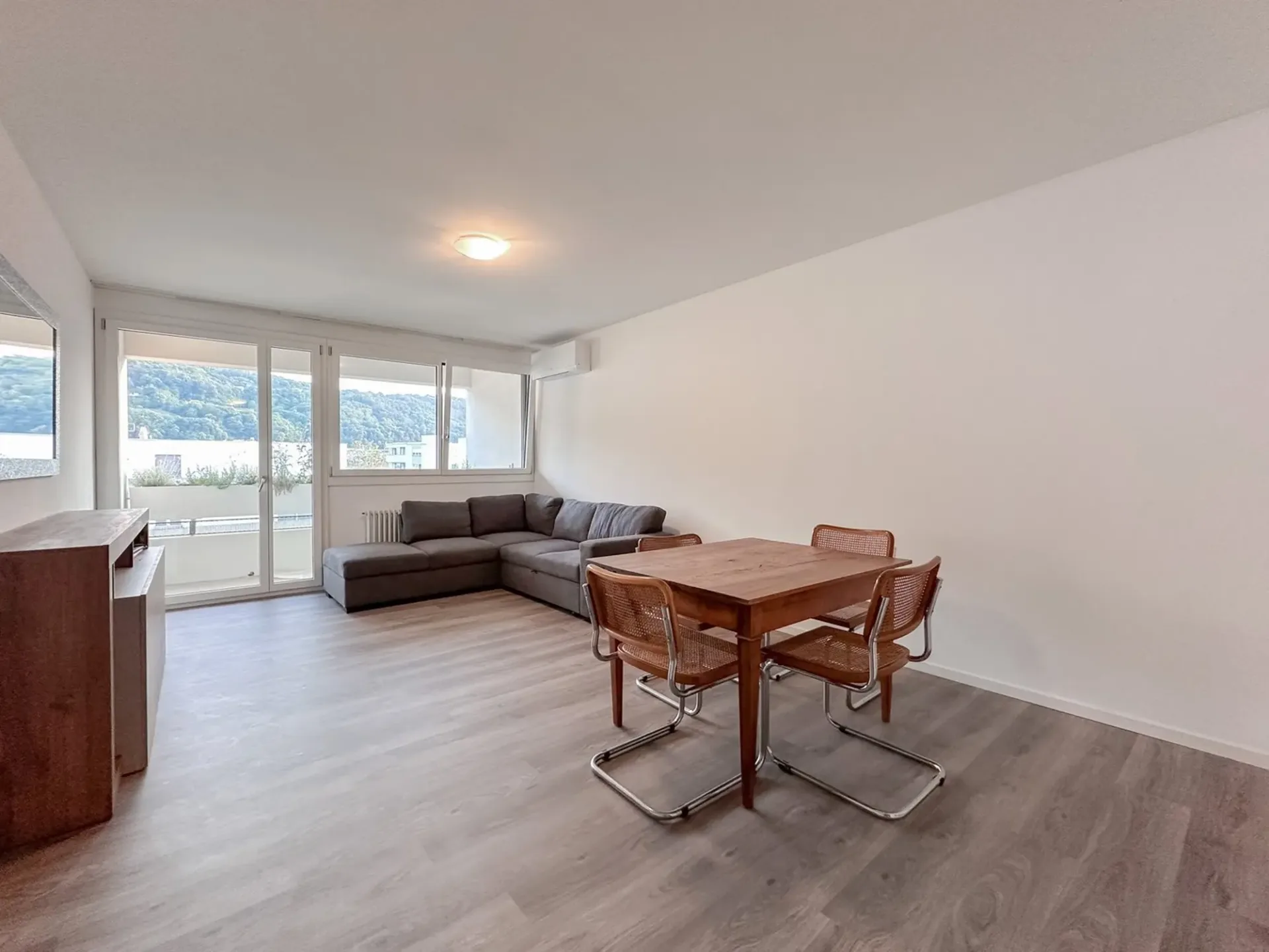 Moderne 1.5-Zimmer-Wohnung mit Klimaanlage im Zentrum von Chiasso