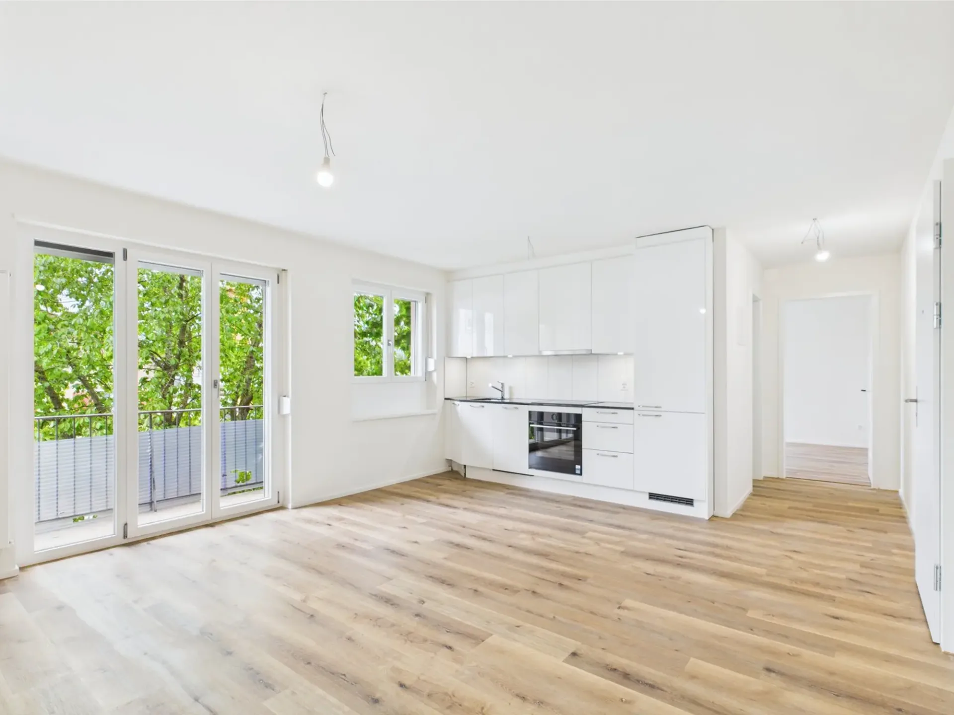 Frisch saniert & stilvoll: 2-Zimmerwohnung mit Balkon an ruhiger Lage