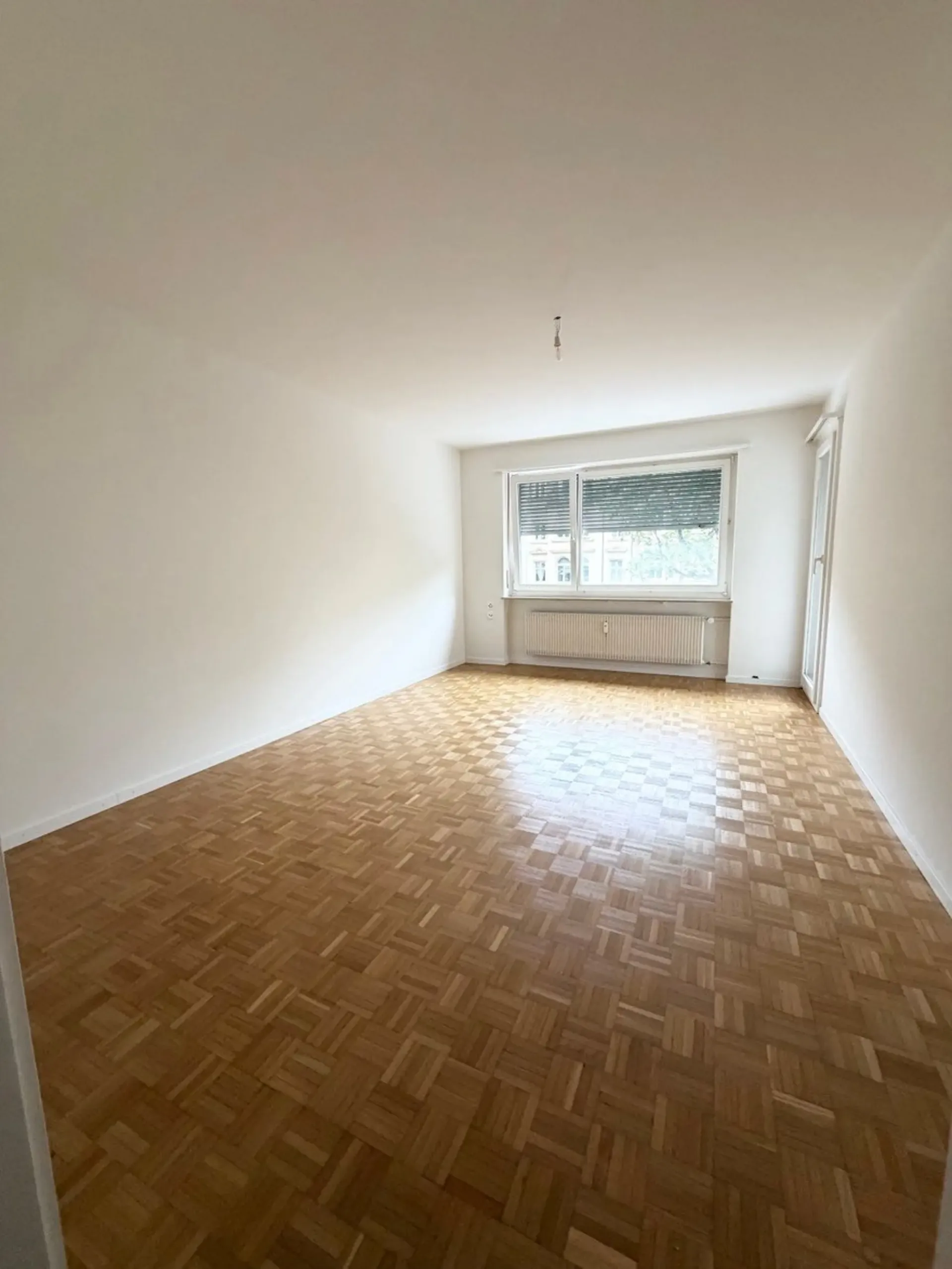 Helle 3-Zimmer-Wohnung mit  3 Balkon in Basel – sofort verfügbar!