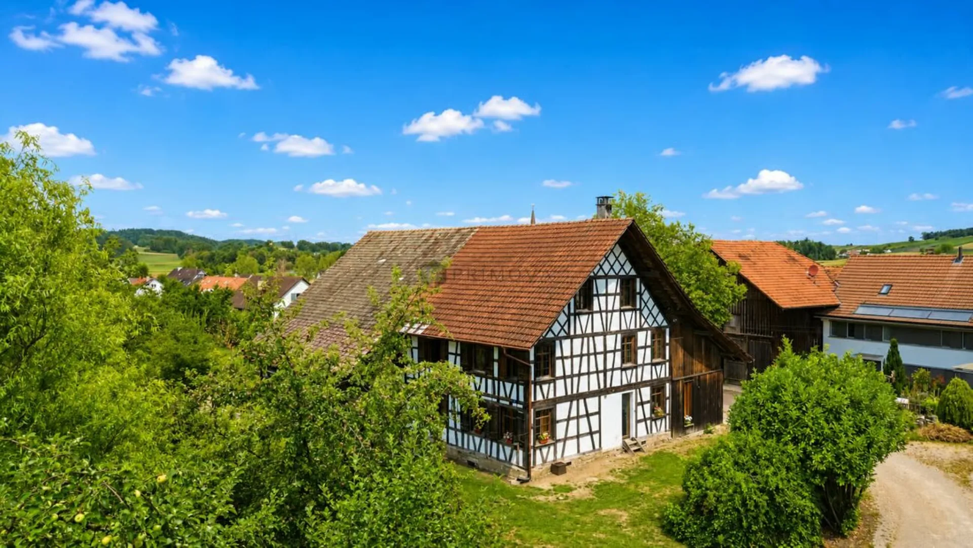 Historisches Fachwerkhaus auf 1'706 m² Grundstück mit Entwicklungspotenzial