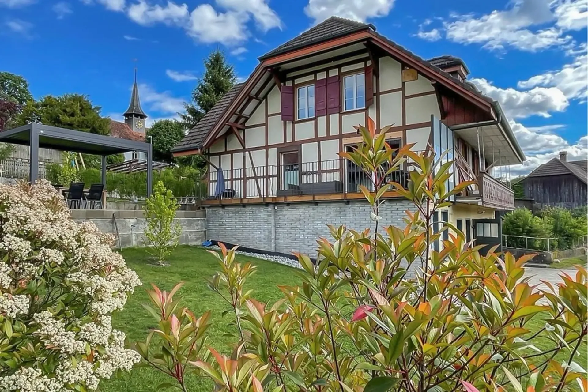Ein Bijou von einem Haus - frisch saniert und bezugsbereit