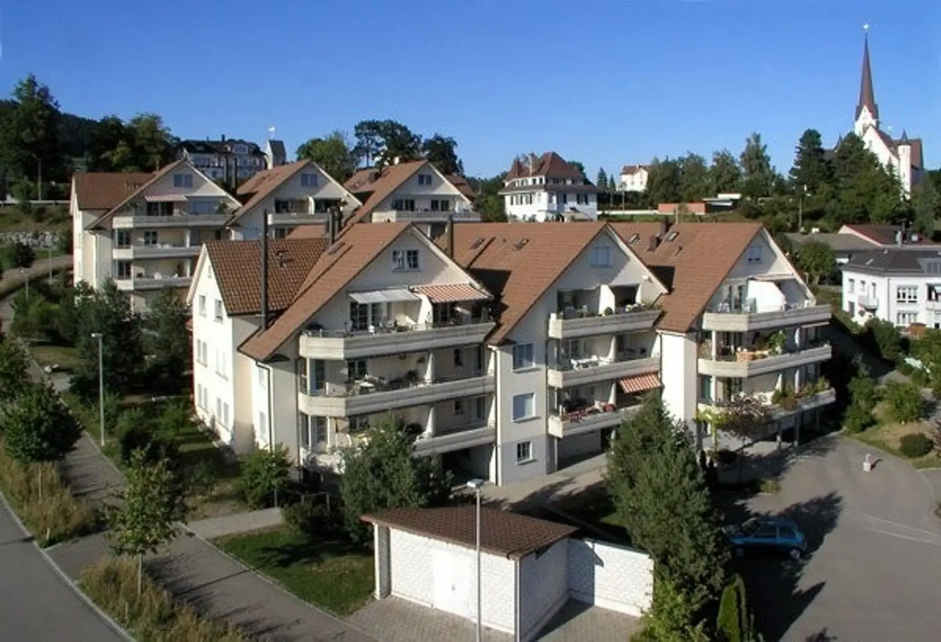 Auto-Einstellplatz zu vermieten