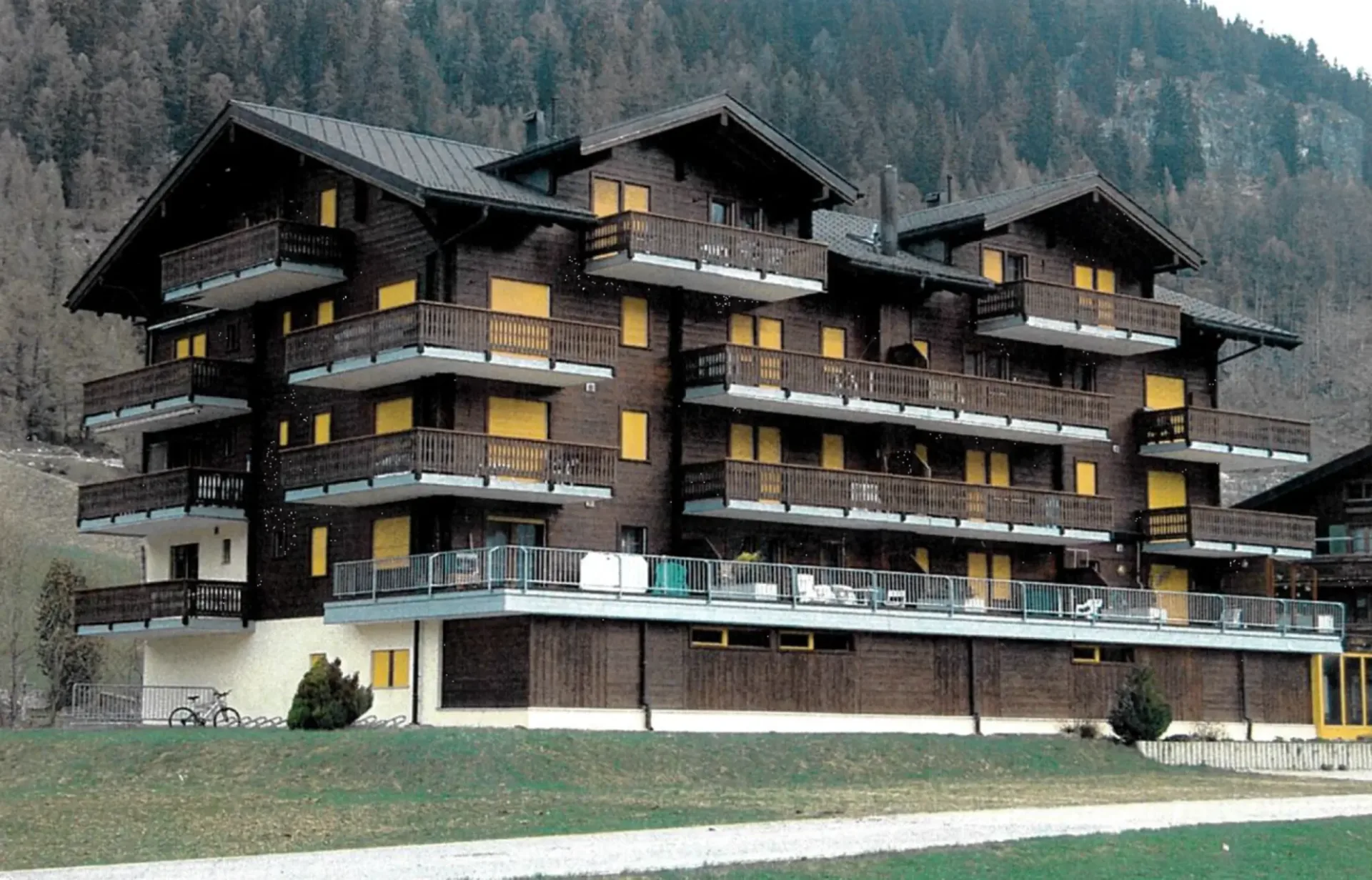 Geschäftslokal im Haus Pische - 262 m2