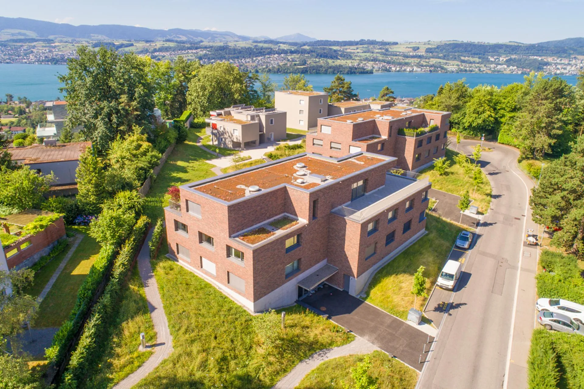 Grosszügige, helle Wohnung mit Balkon und 2 Nasszellen