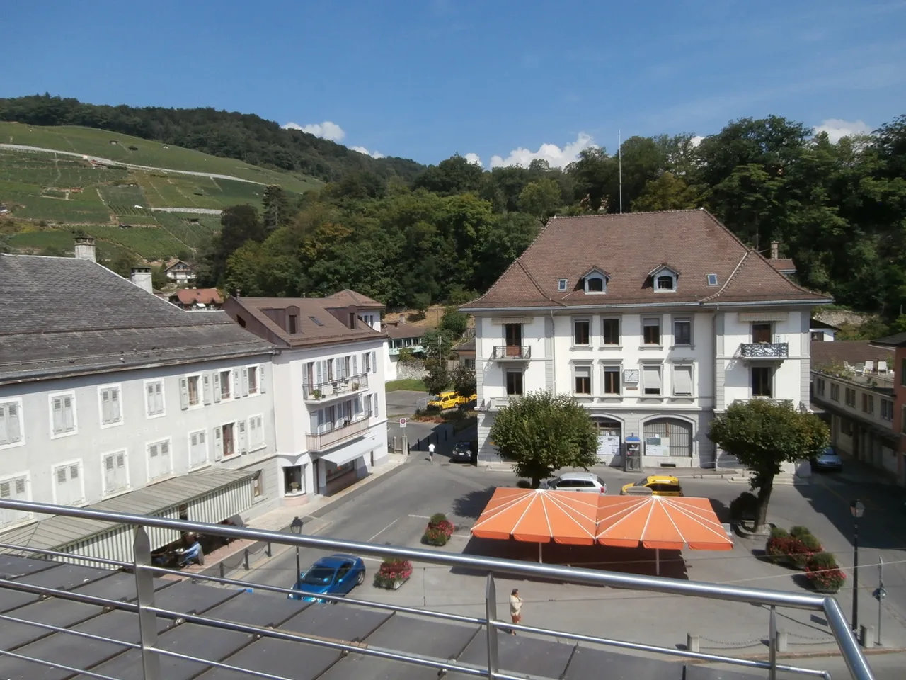 Appartement mit 1,5 Zimmern im Dachgeschoss im 3. Stock mit Balkon