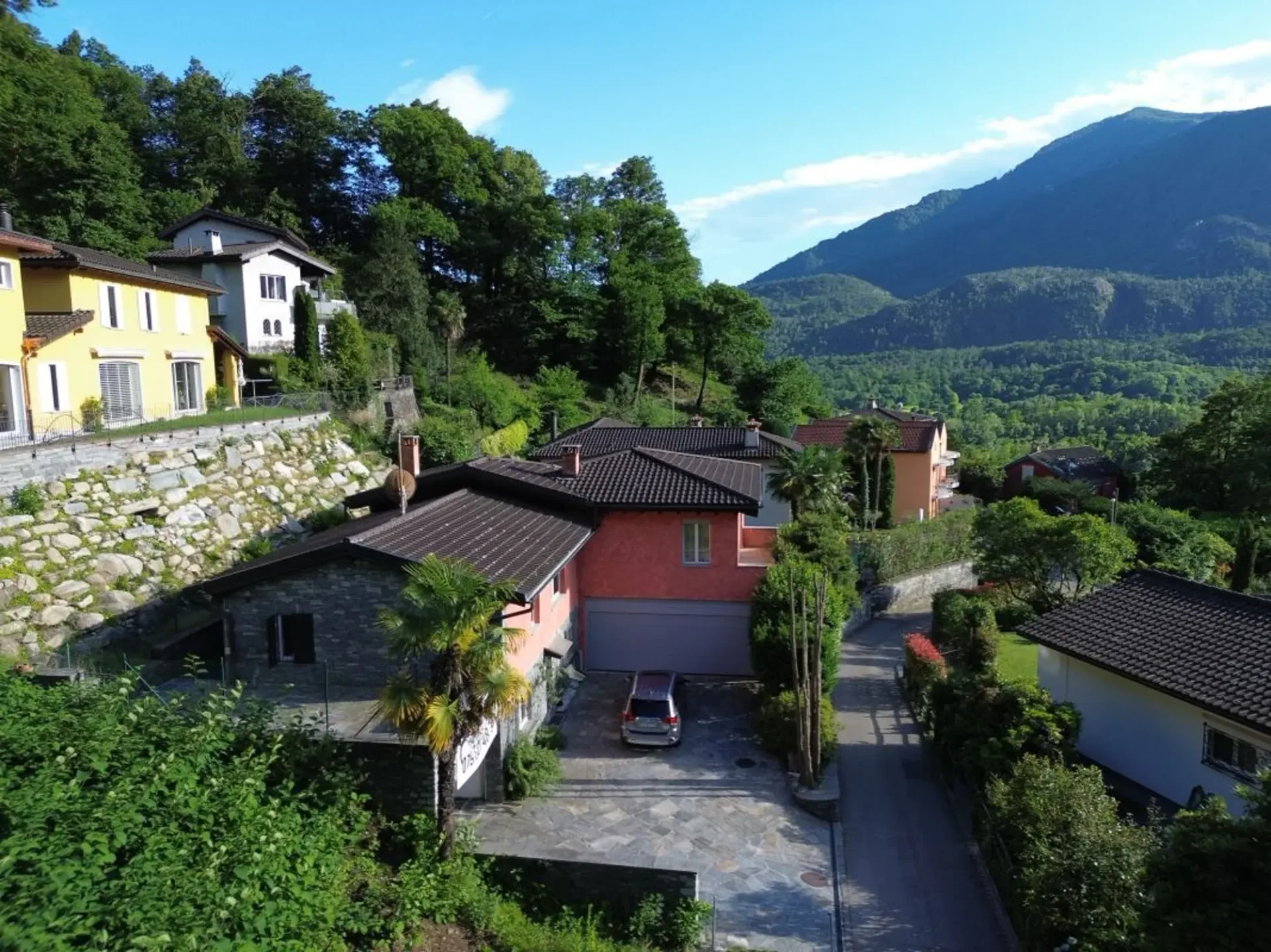 EXKLUSIVE VILLA ZWISCHEN NATUR, LUXUS UND ATEMBERAUBENDEM PANORAMA