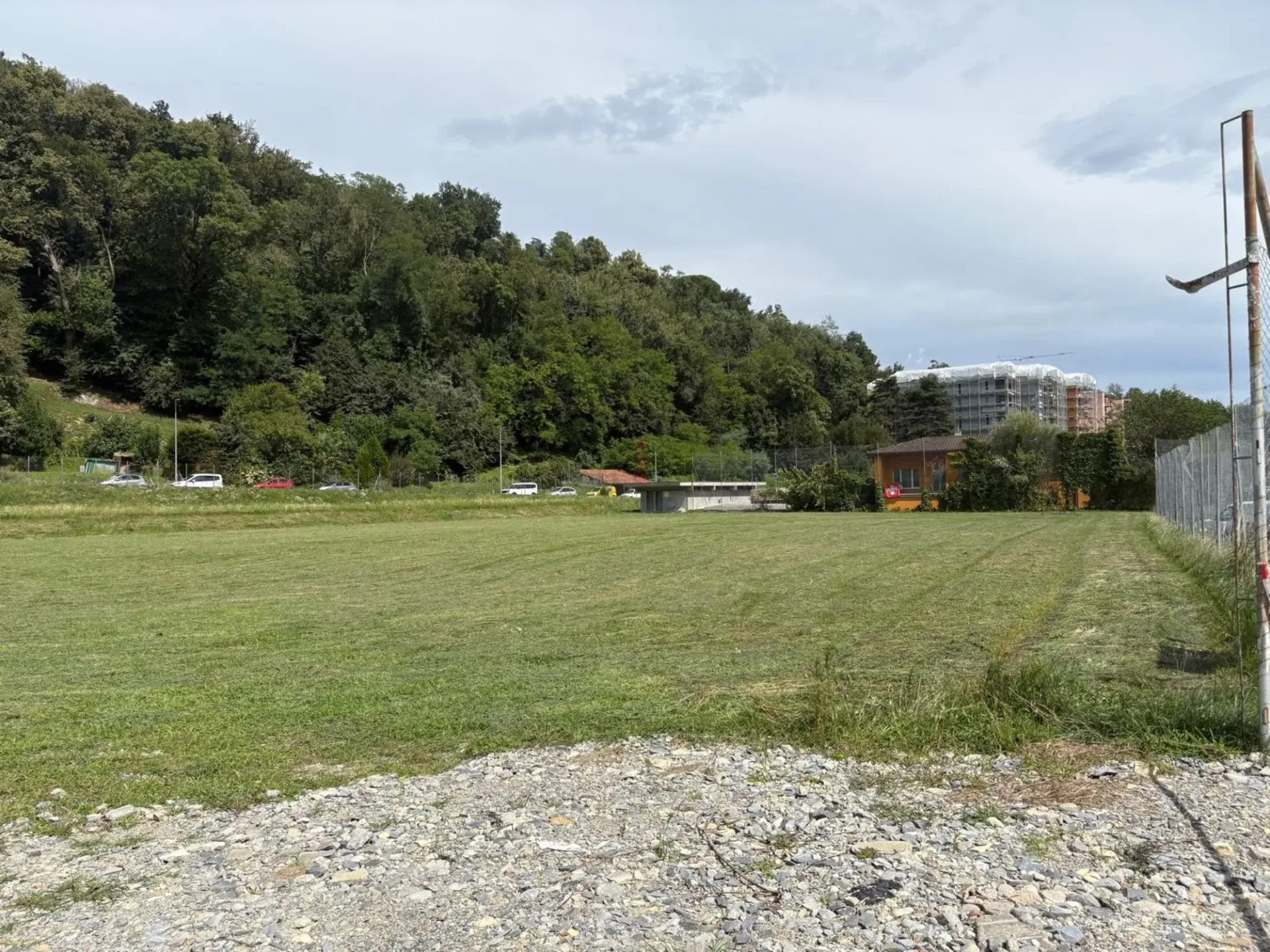 SPLENDIDO TERRENO PIANEGGIANTE NEL CUORE DEL PAESE