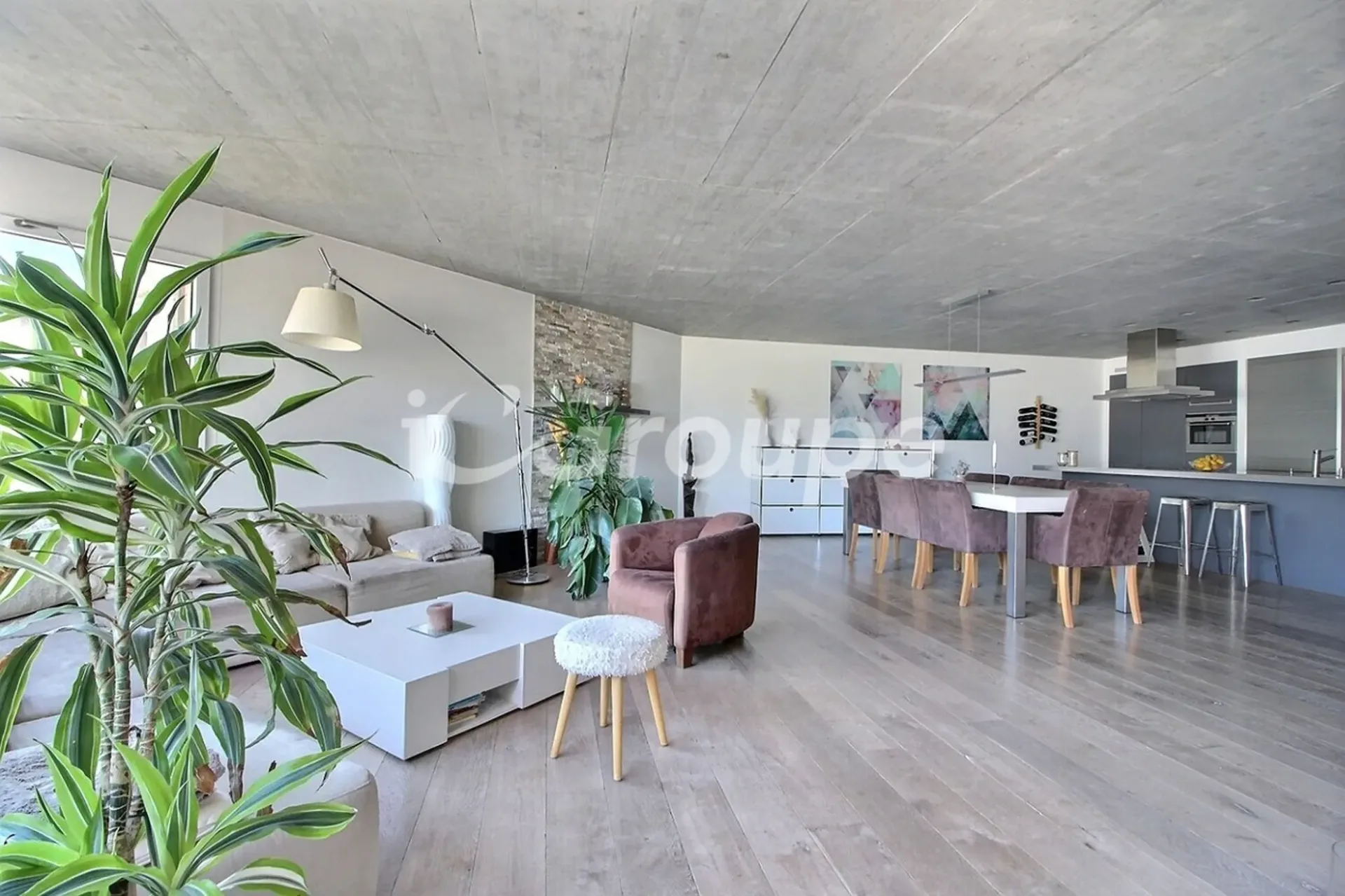 Beautiful semi-detached villa for sale in Gravelone