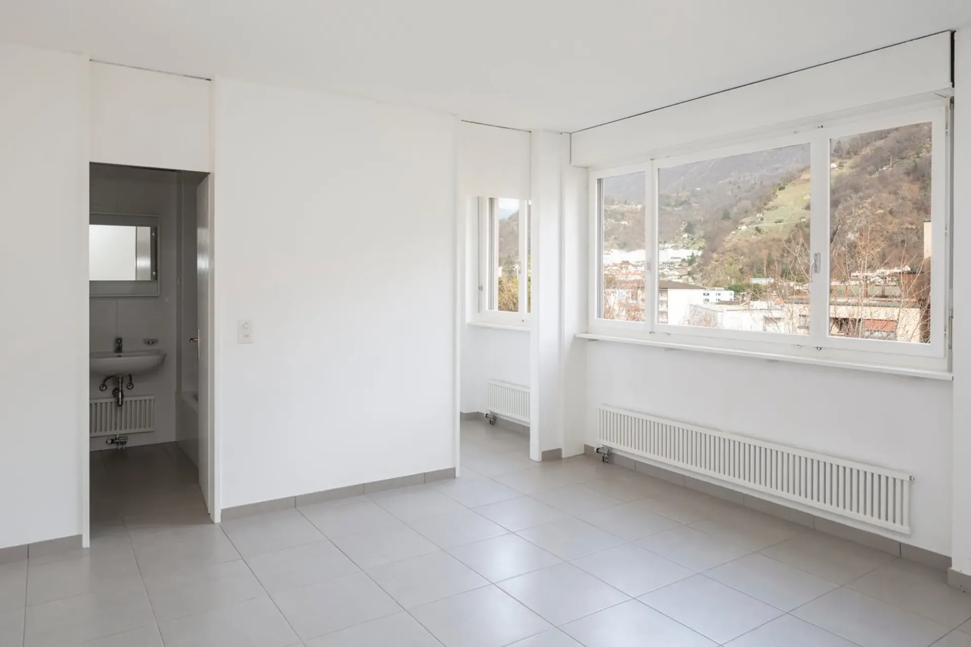 Schönes 1.5-Zimmer-Wohnung im Grünen, in Giubiasco