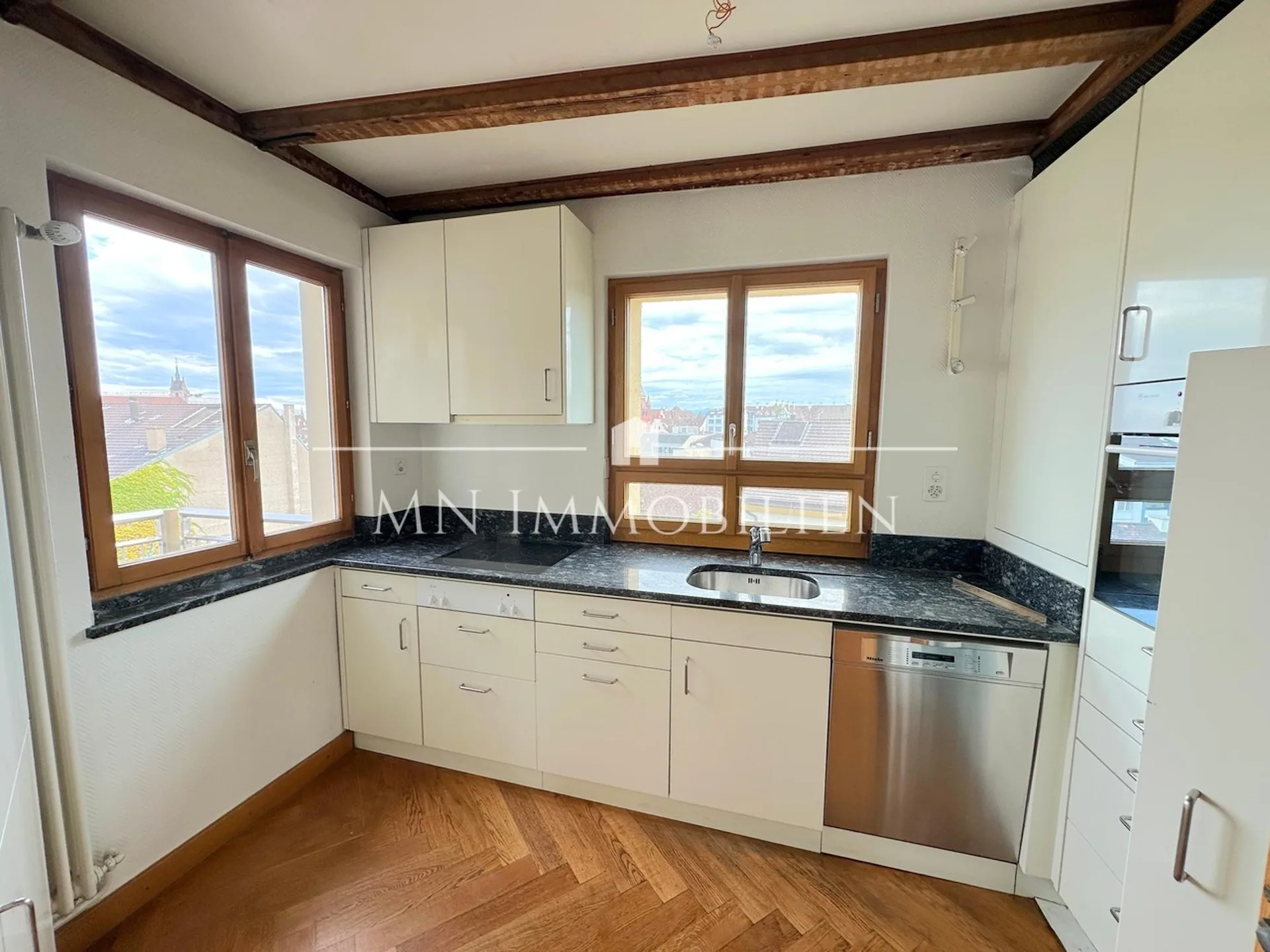 Exclusive maisonette with large terrace and breathtaking view