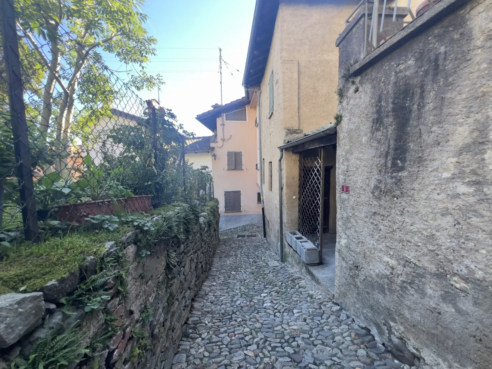 Historisches Haus mit 4 Räumen und Dachboden in Miglieglia