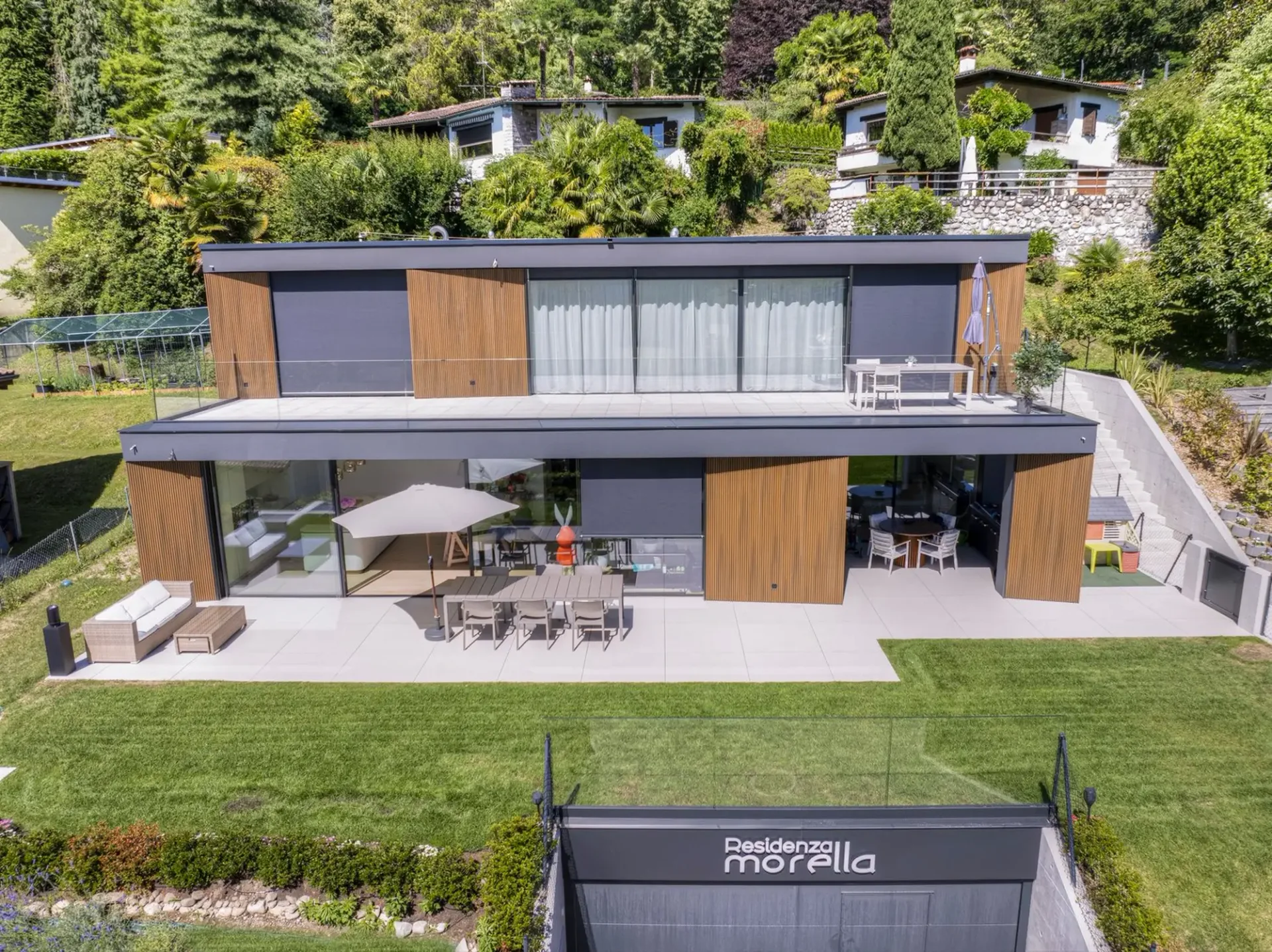 Wohnung mit 4,5 Zimmern im Neubau mit privater Wellnesszone und Seeblick