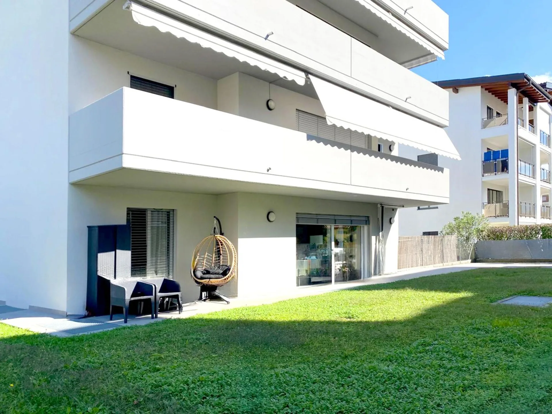 Appartement 3,5 pièces avec jardin et places de parking - résidence secondaire