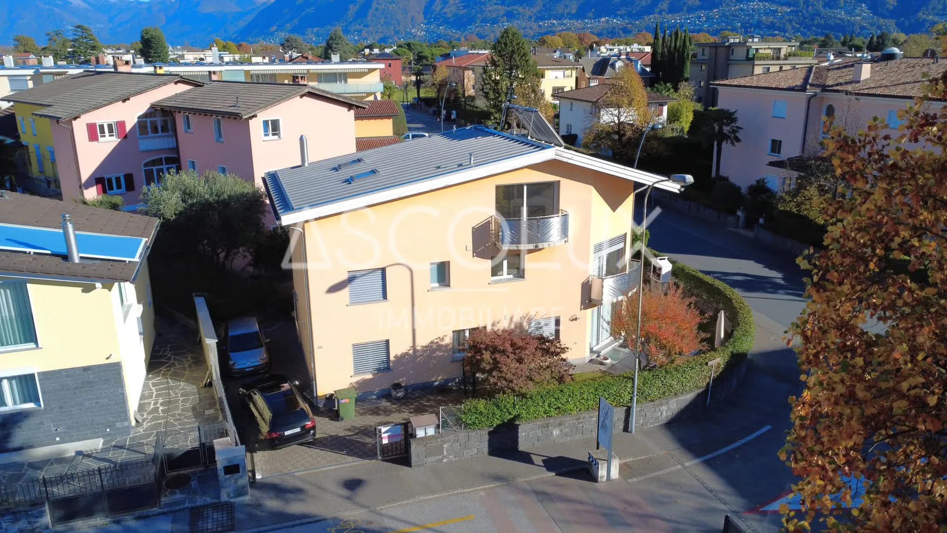 Zweifamilienhaus mit unabhängigen 3.5 & 4.5 Zimmer Wohnungen und Großen Neben-/Hobbyräumen