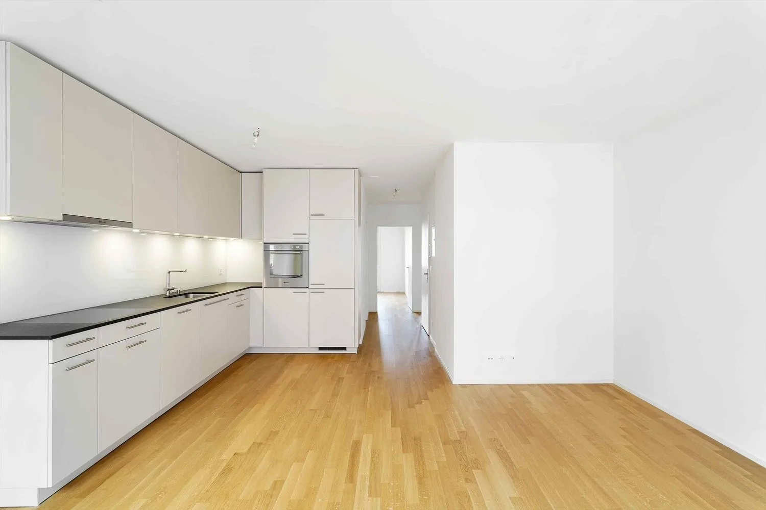 Renovated for you - perfect for singles!