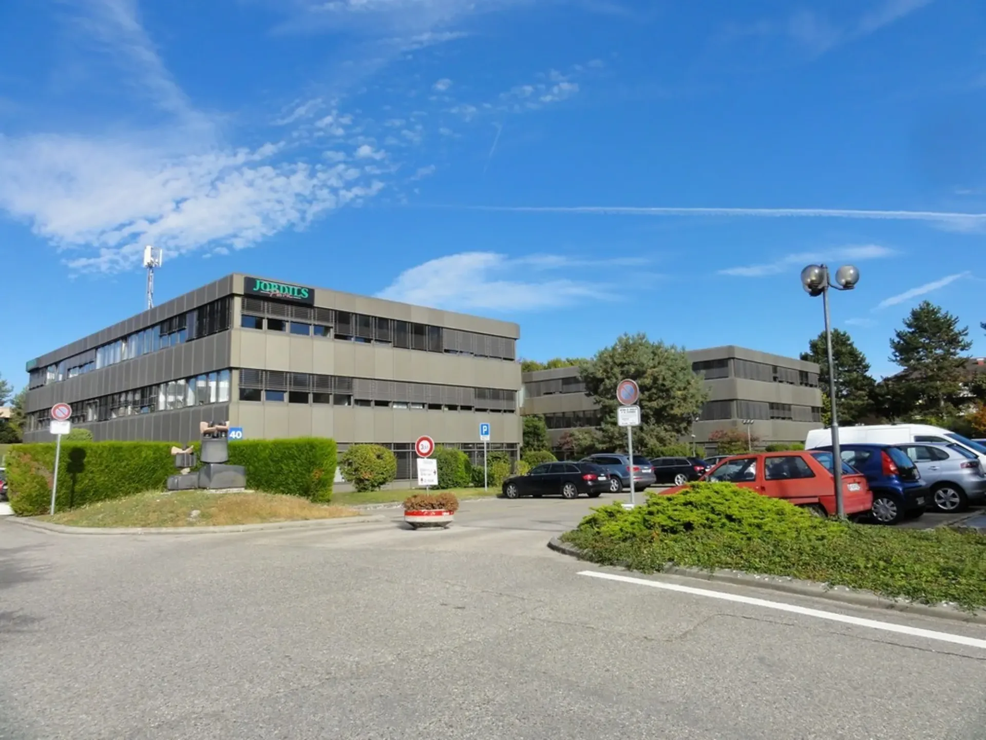 Surface aménagée de 275 m2 - Saint-Sulpice