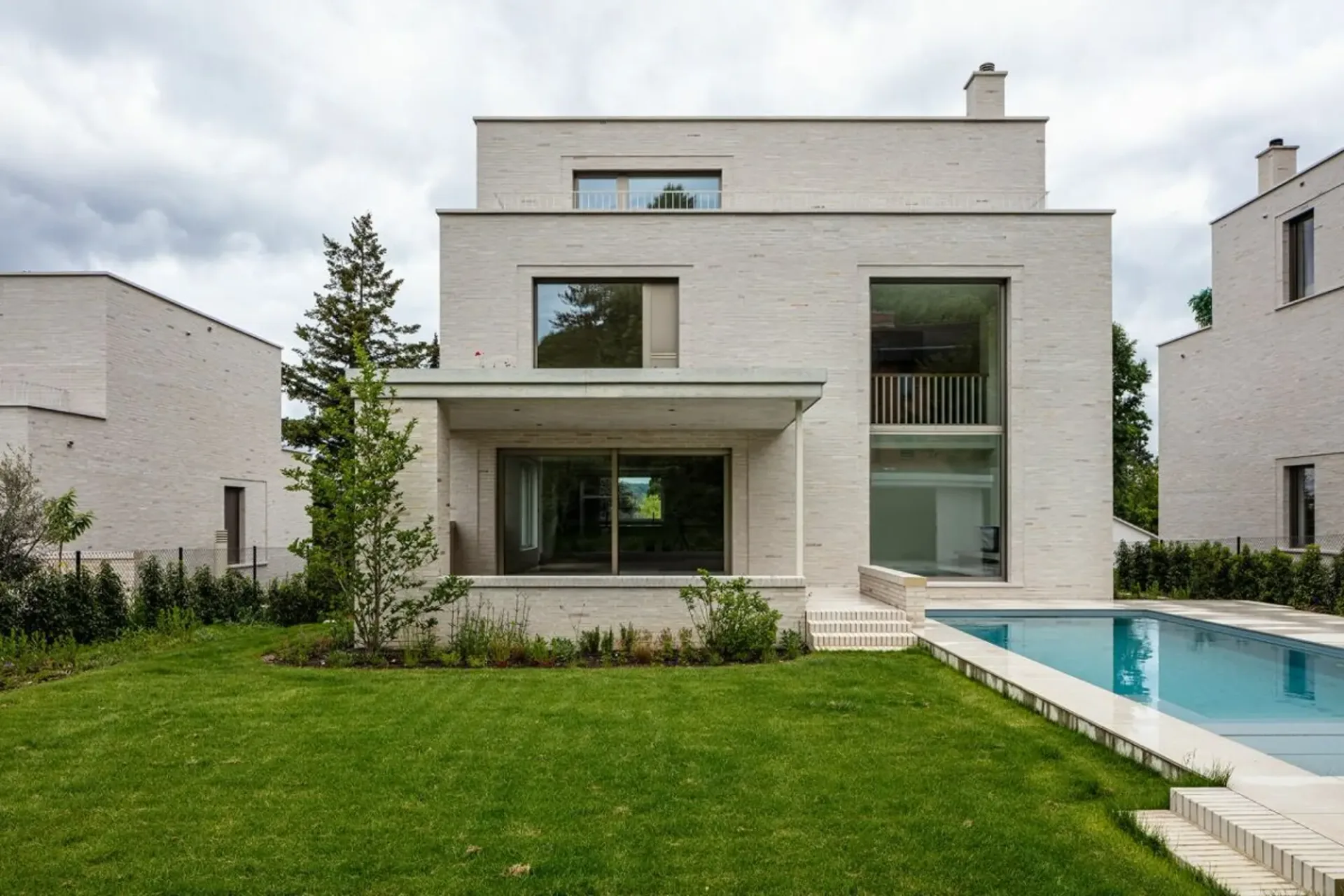 Exklusiver Neubau bezugsbereit - Exclusive new-build ready to move into