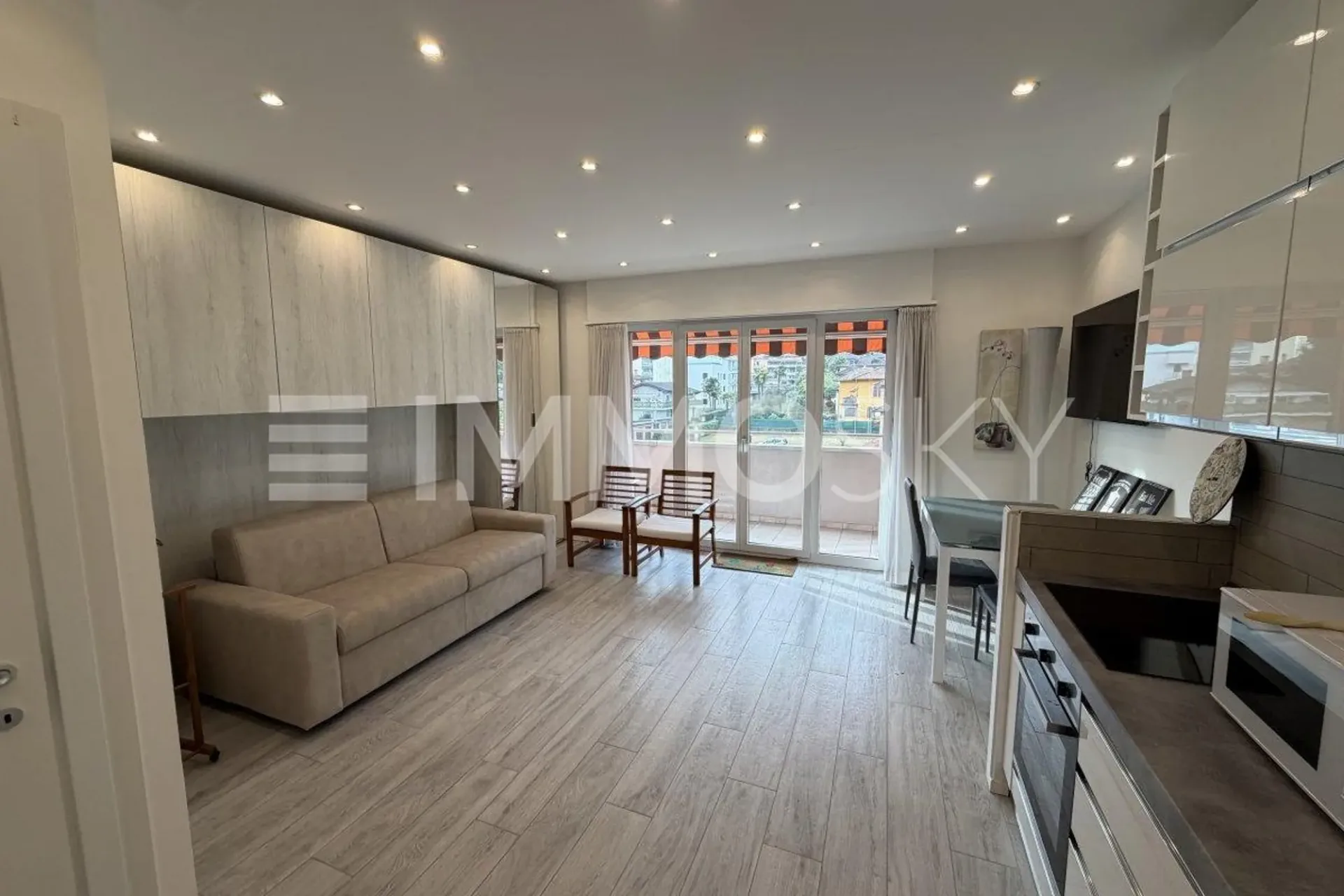 Strategic studio apartment just two steps from the Italian border