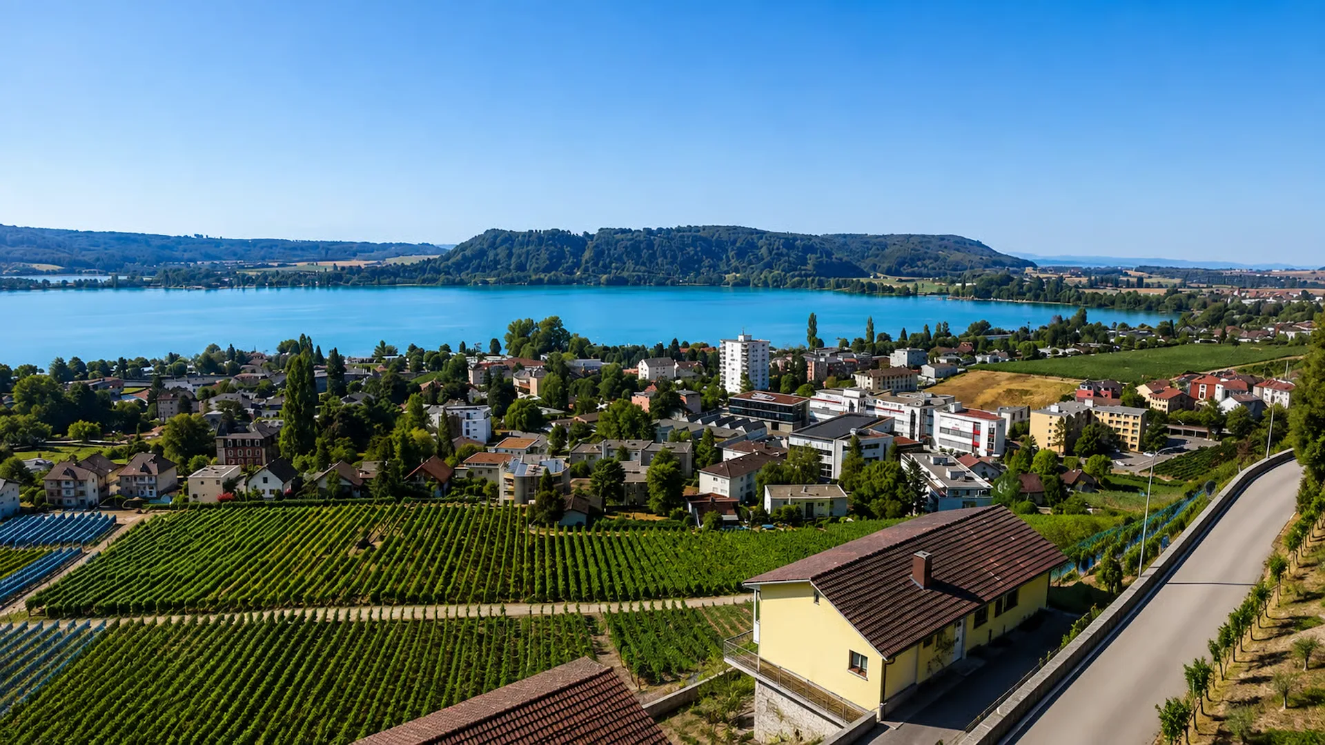 Villa von Ausnahme mit Panoramablick auf den See