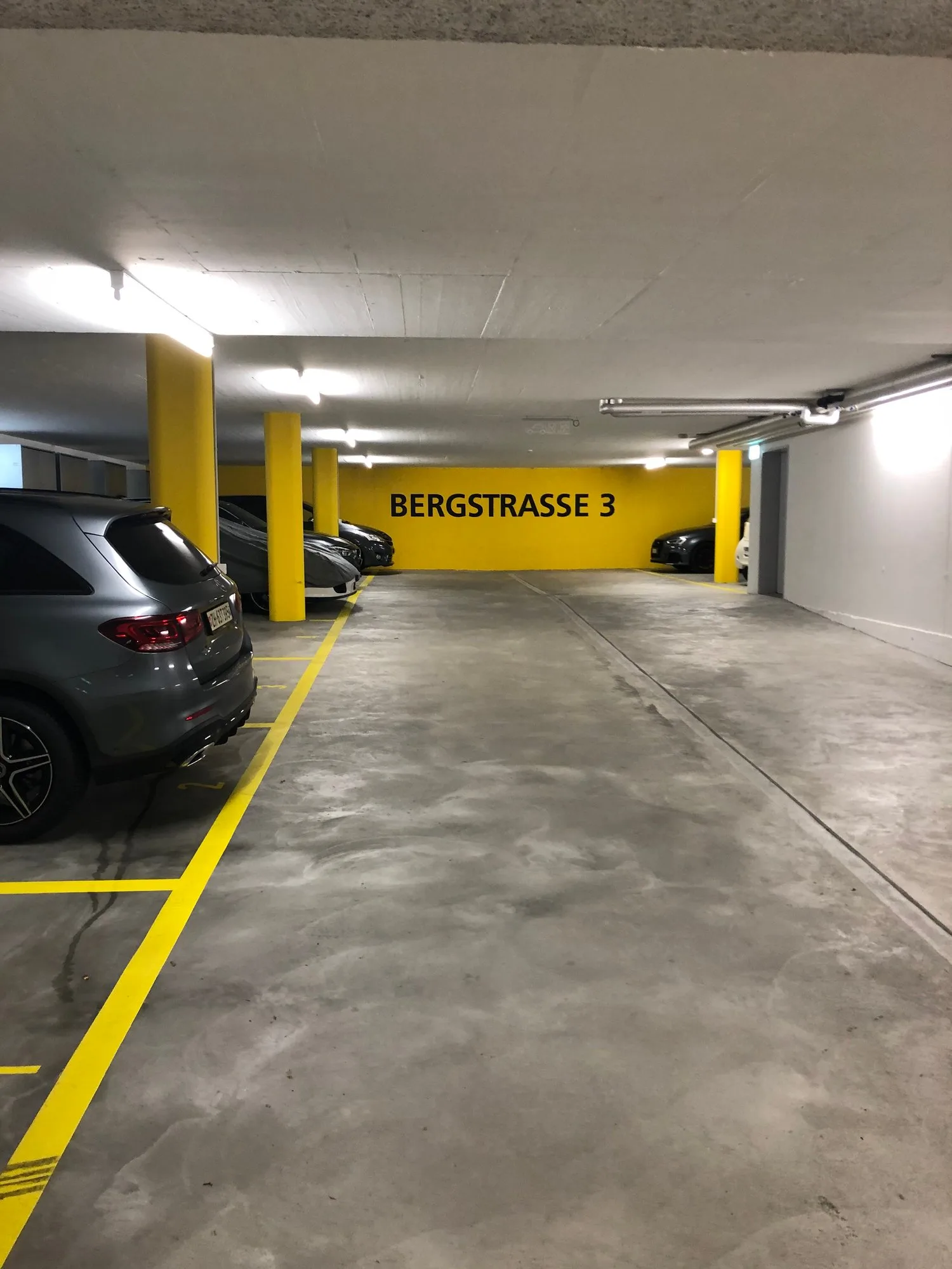 Tiefgaragenplatz beim Bahnhof Affoltern am Albis zu vermieten
